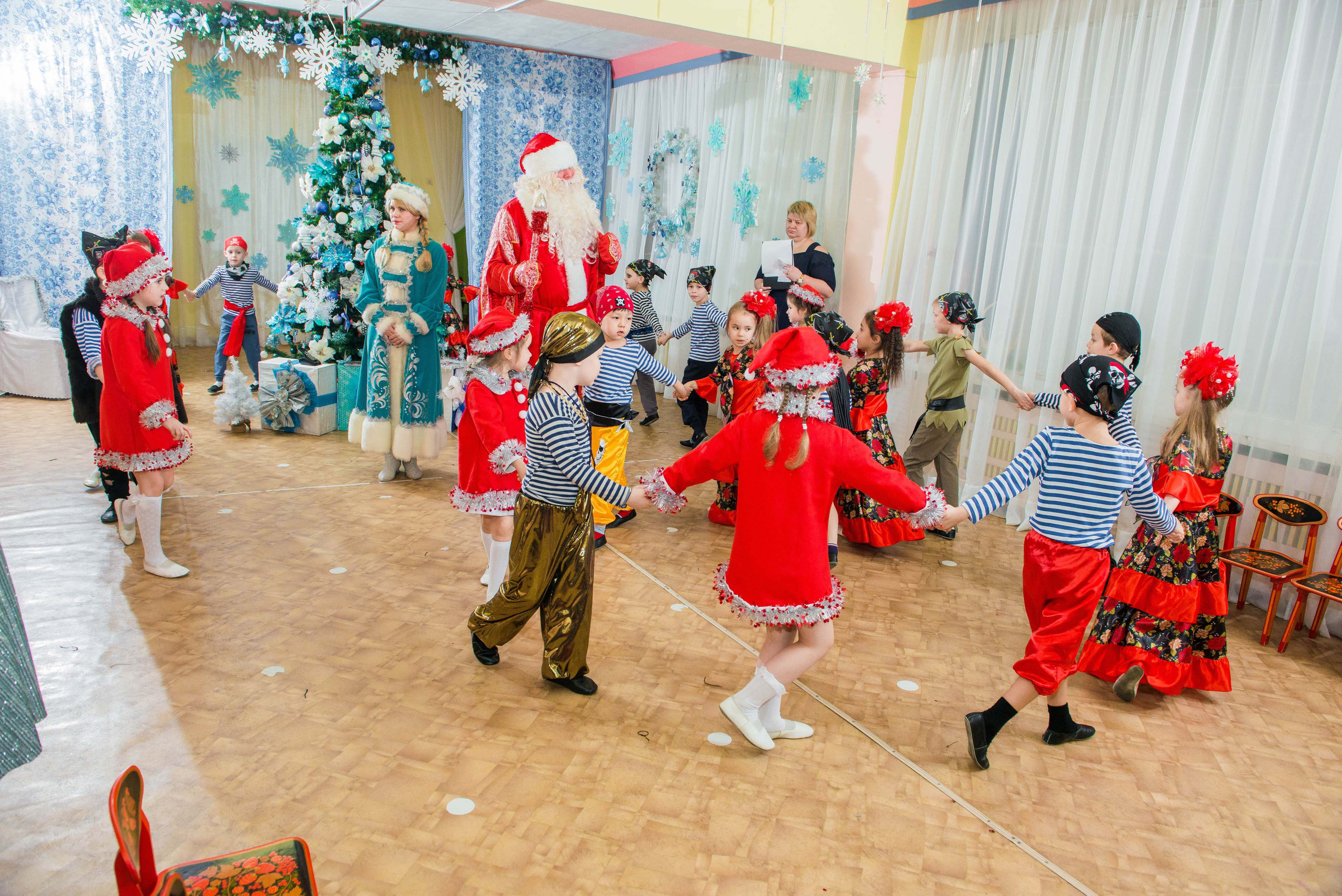 25.12.2019 д. с. № 5, Екатеринбург. Свадебный фотограф на Урале Виктор Соколов