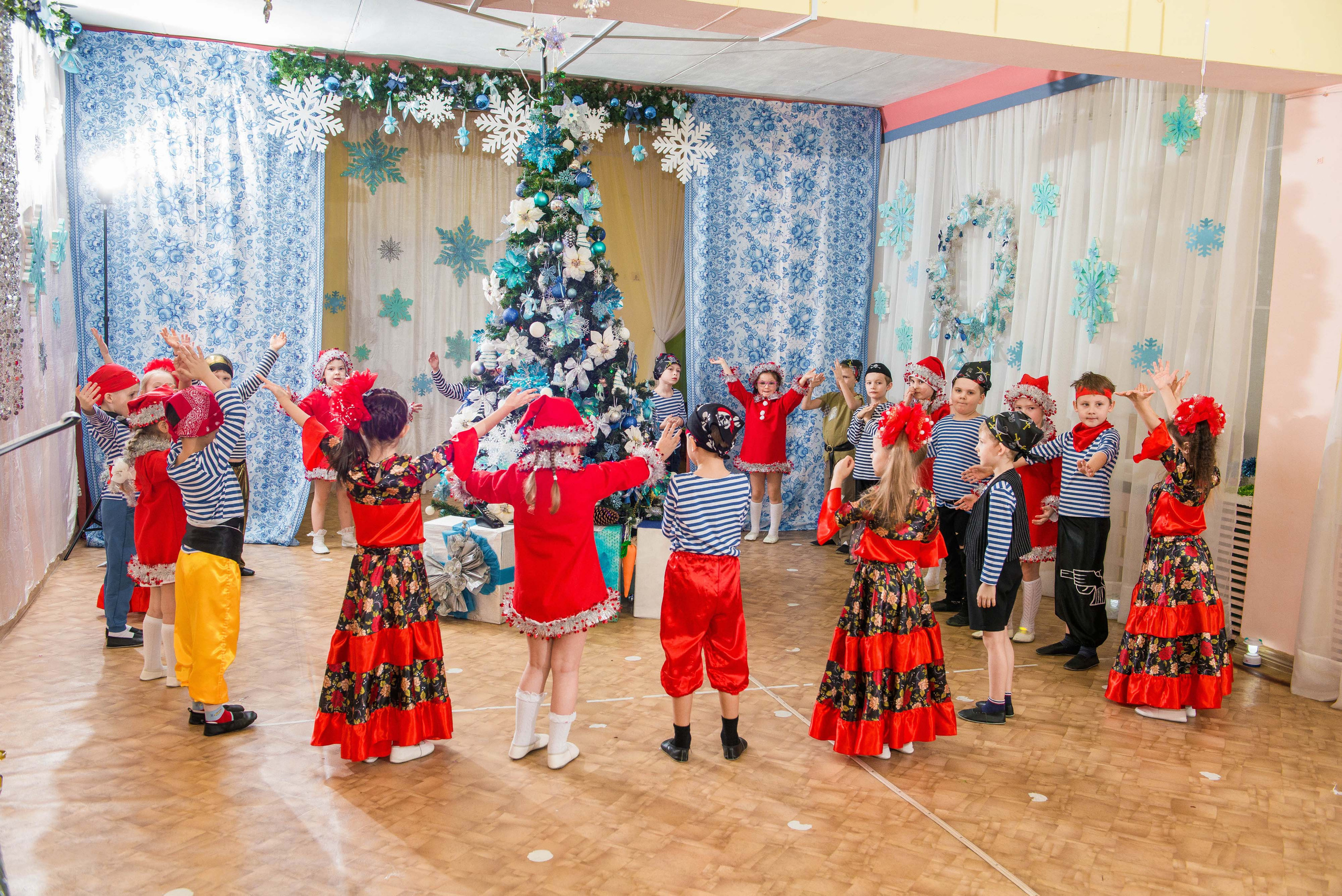 25.12.2019 д. с. № 5, Екатеринбург. Свадебный фотограф на Урале Виктор Соколов