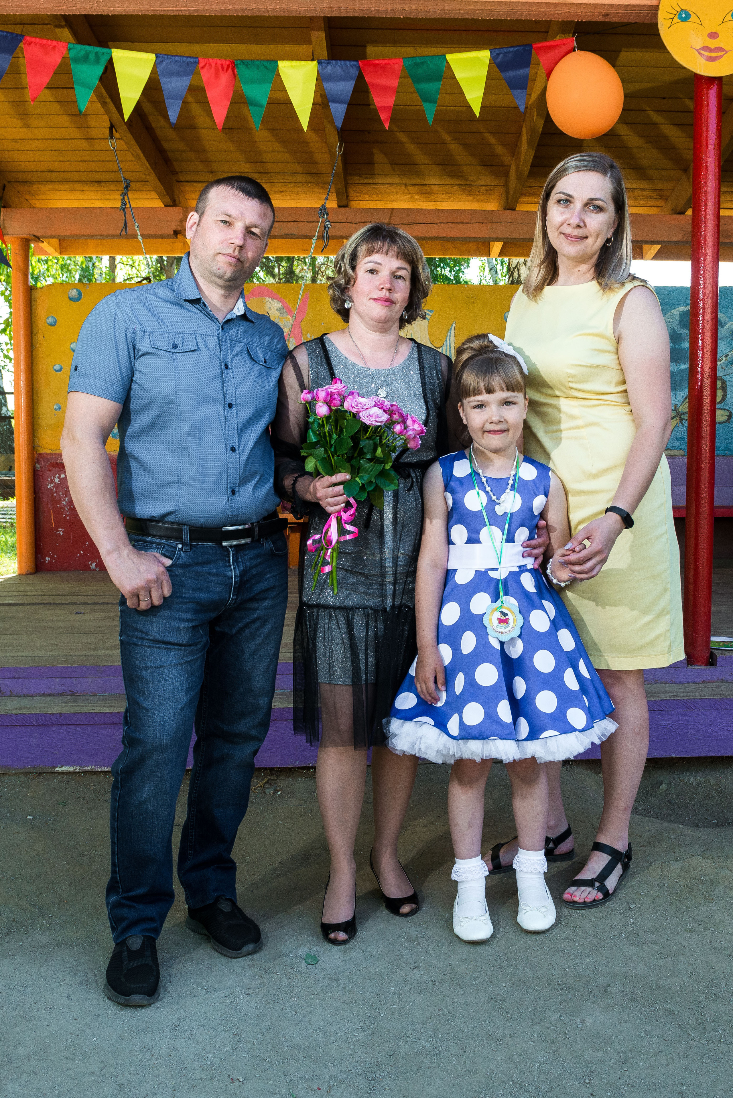 Выпускной 21.05.2021 д. с. № 518, пос. Садовый. Свадебный фотограф на Урале Виктор Соколов