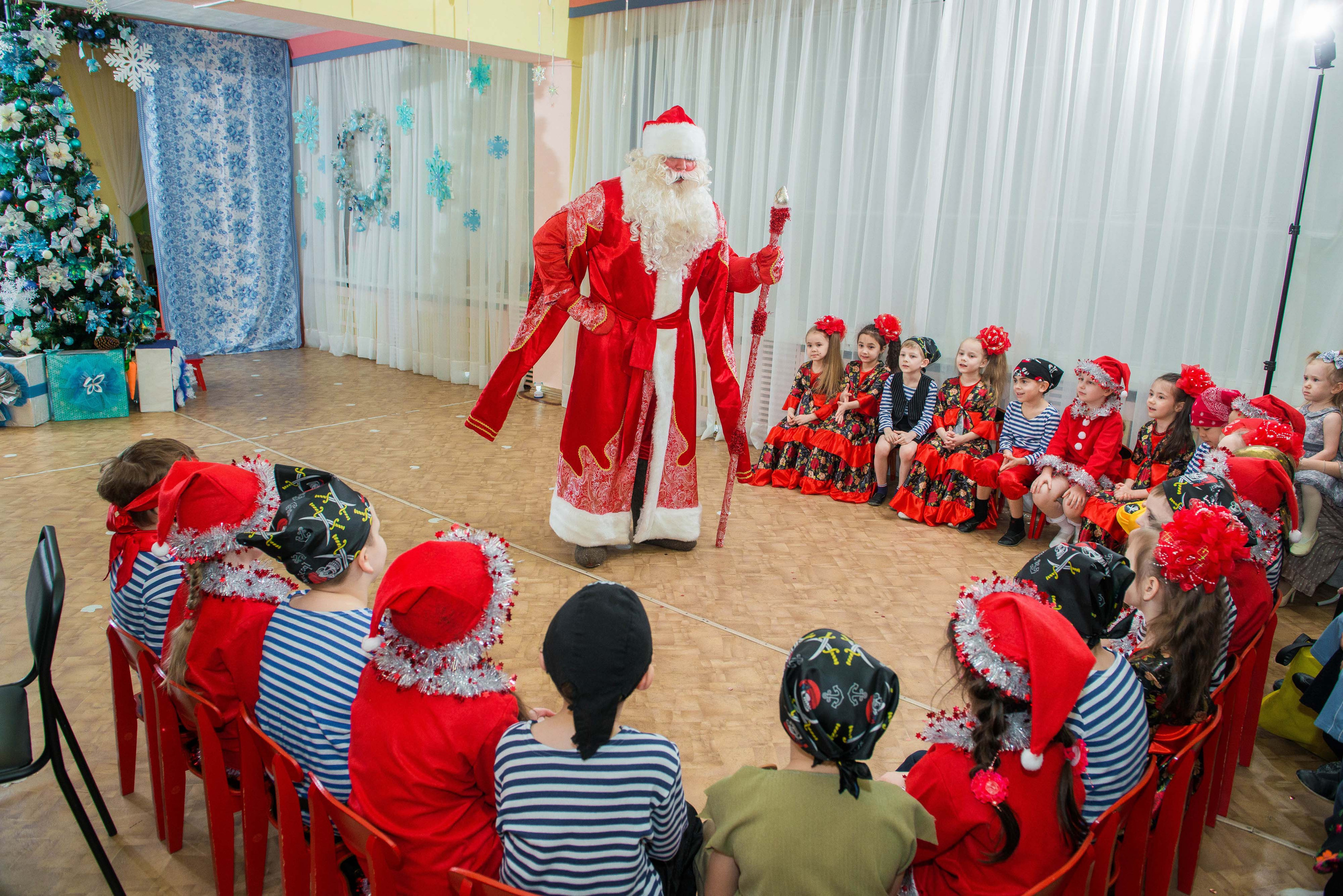 25.12.2019 д. с. № 5, Екатеринбург. Свадебный фотограф на Урале Виктор Соколов
