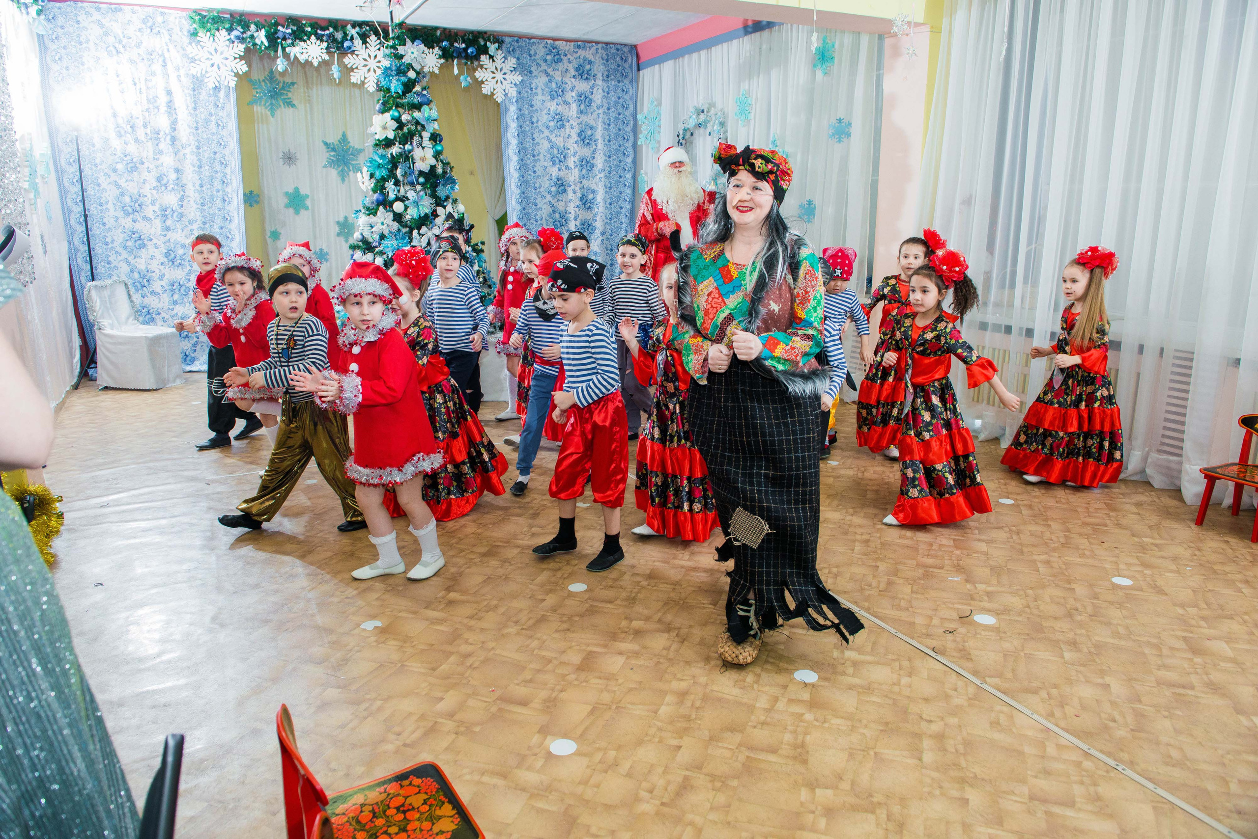 25.12.2019 д. с. № 5, Екатеринбург. Свадебный фотограф на Урале Виктор Соколов