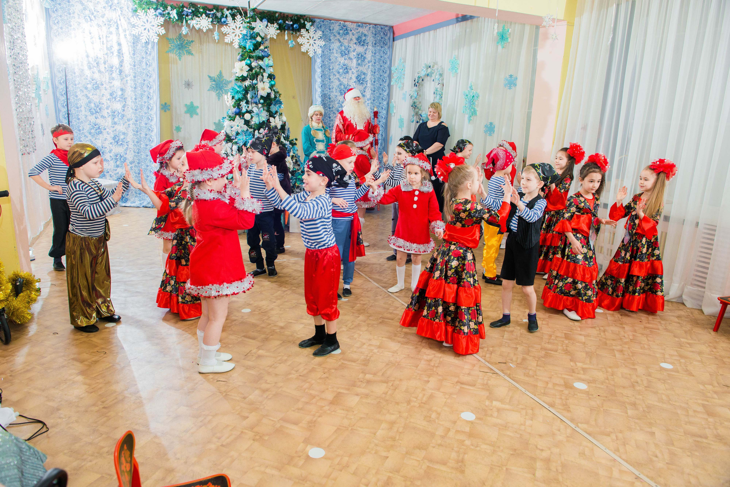 25.12.2019 д. с. № 5, Екатеринбург. Свадебный фотограф на Урале Виктор Соколов