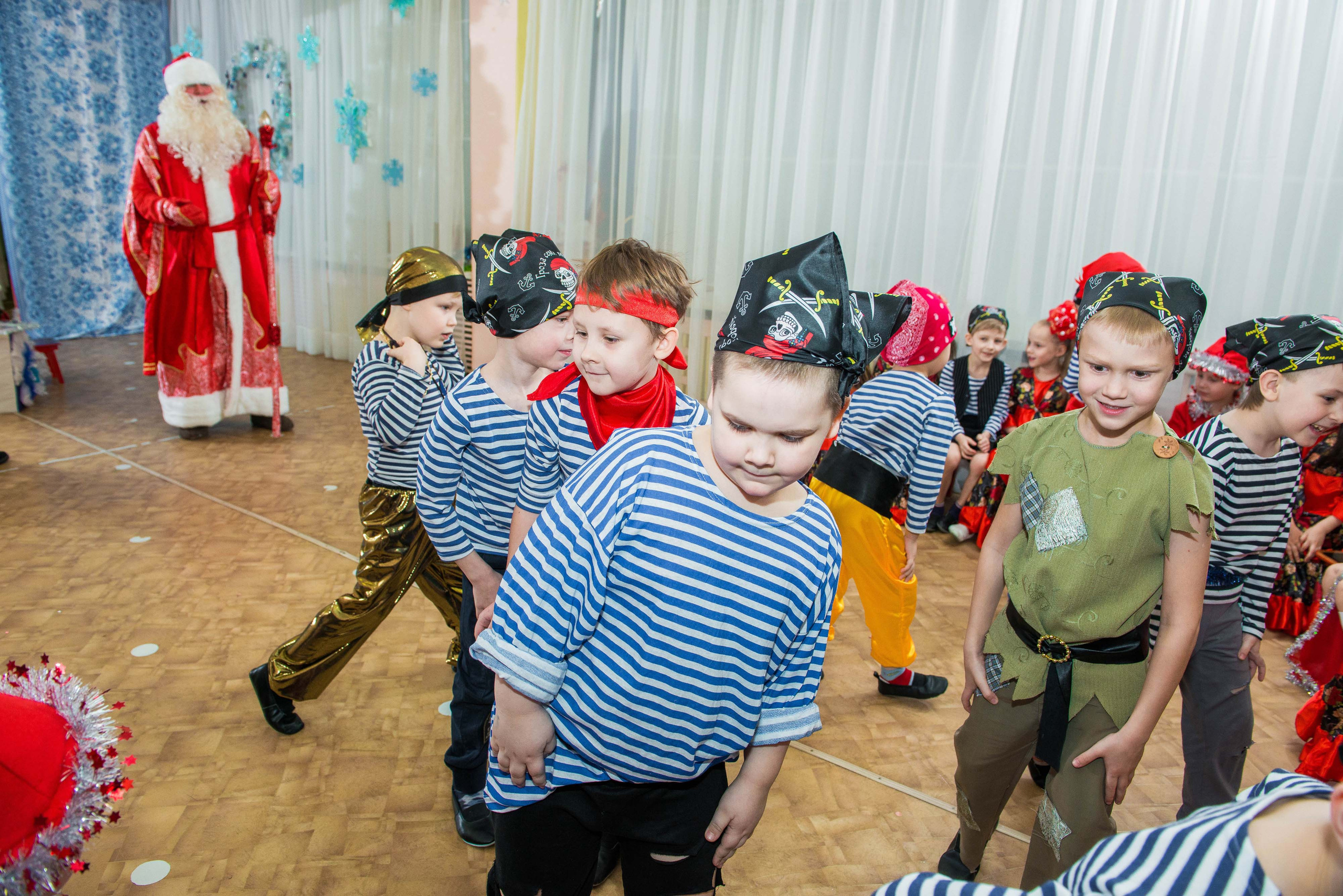 25.12.2019 д. с. № 5, Екатеринбург. Свадебный фотограф на Урале Виктор Соколов