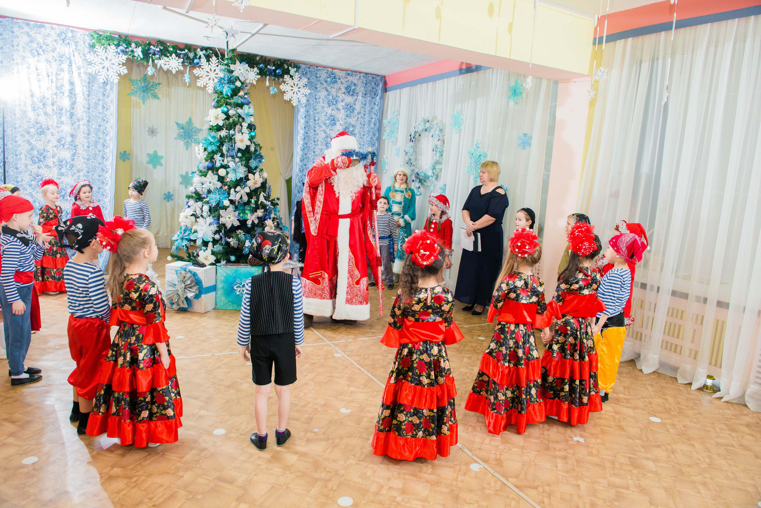 25.12.2019 д. с. № 5, Екатеринбург. Свадебный фотограф на Урале Виктор Соколов