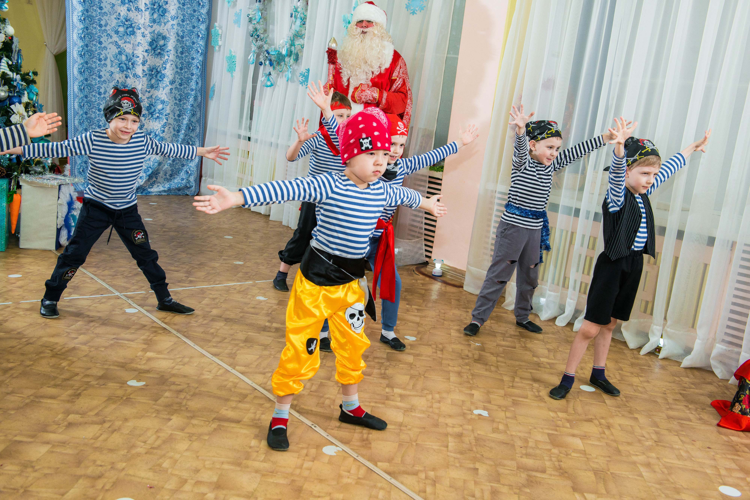 25.12.2019 д. с. № 5, Екатеринбург. Свадебный фотограф на Урале Виктор Соколов