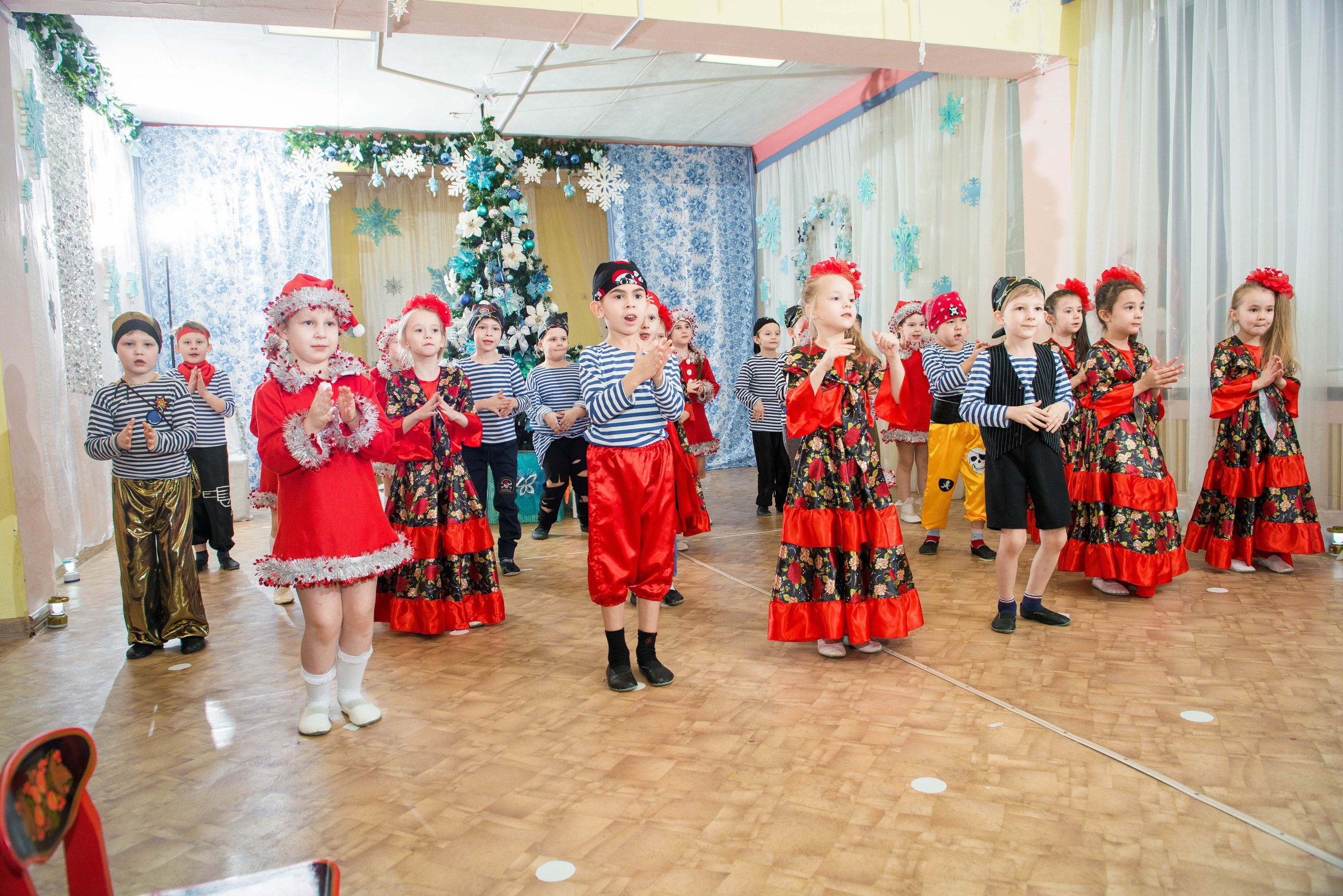 25.12.2019 д. с. № 5, Екатеринбург. Свадебный фотограф на Урале Виктор Соколов