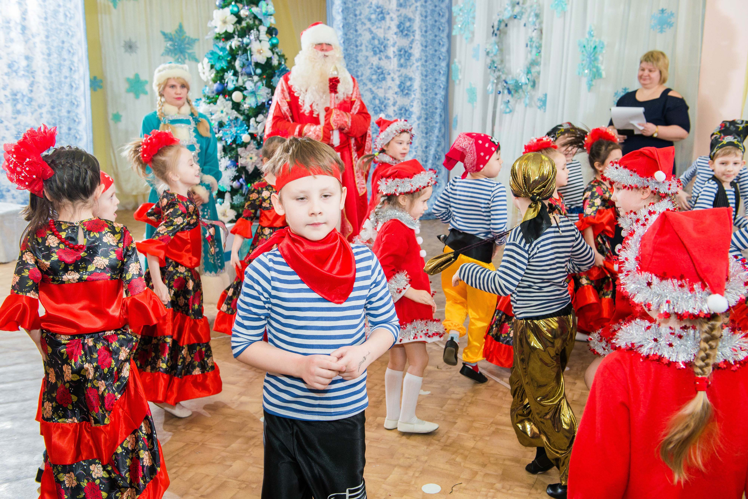 25.12.2019 д. с. № 5, Екатеринбург. Свадебный фотограф на Урале Виктор Соколов