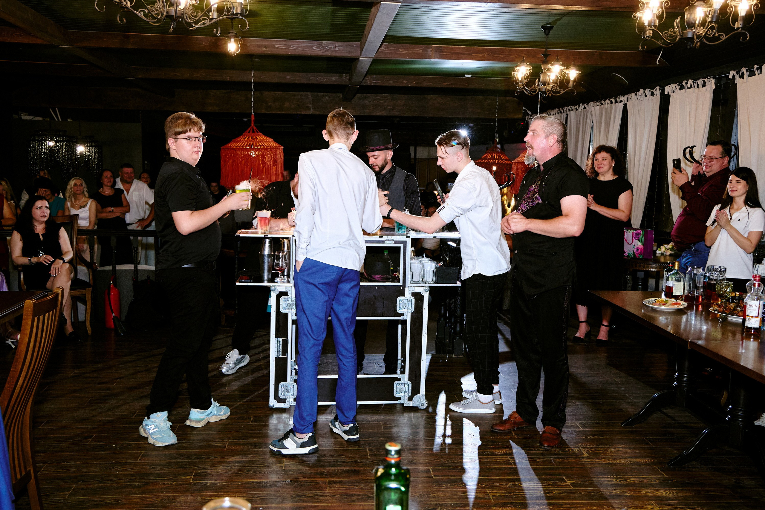 Выпускной 35 Сош. Фотограф Выпускные альбомы Таганрог Сергей Коробченко