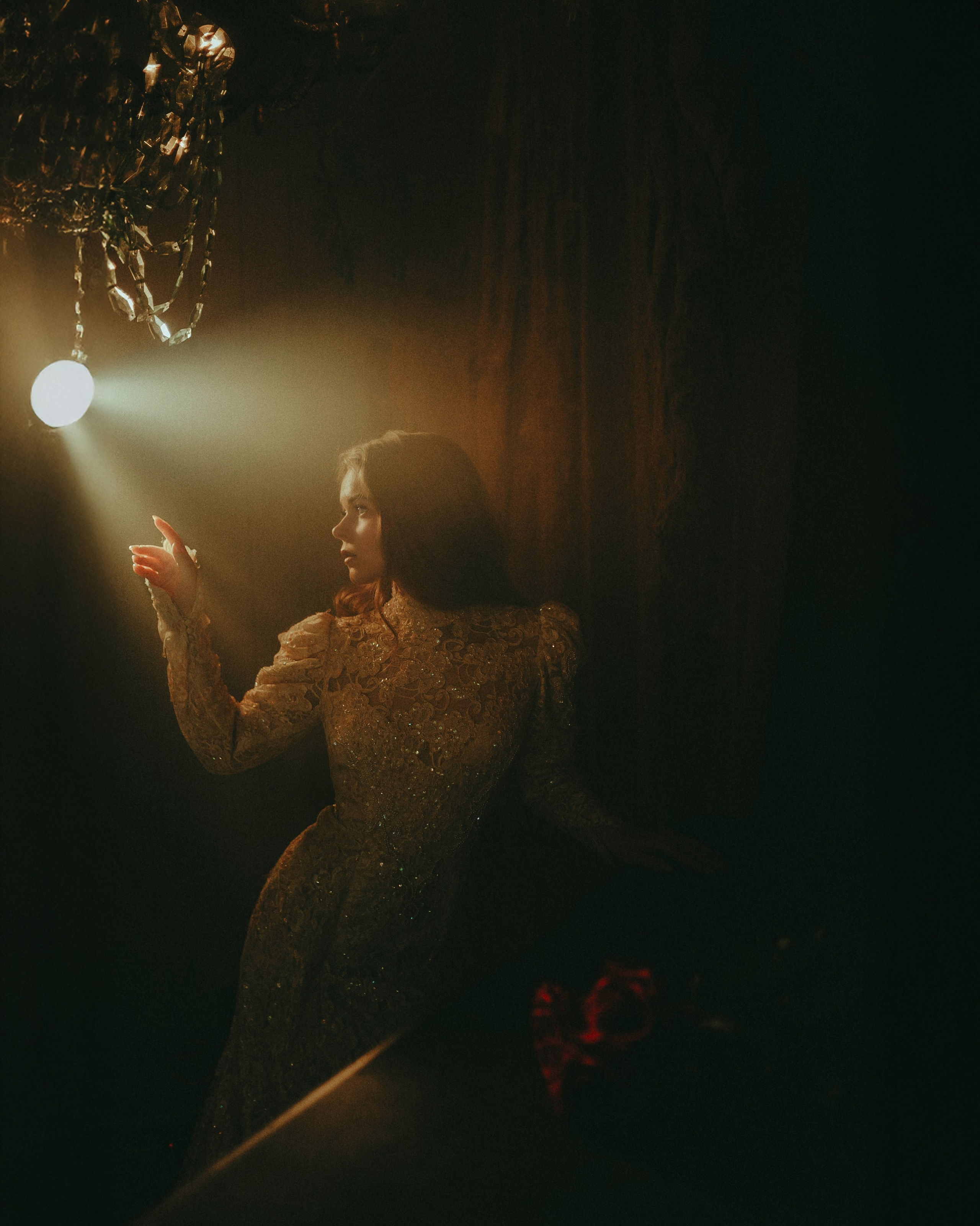 Москва. Заброшкнный театр. Алина. Фотограф Брянск