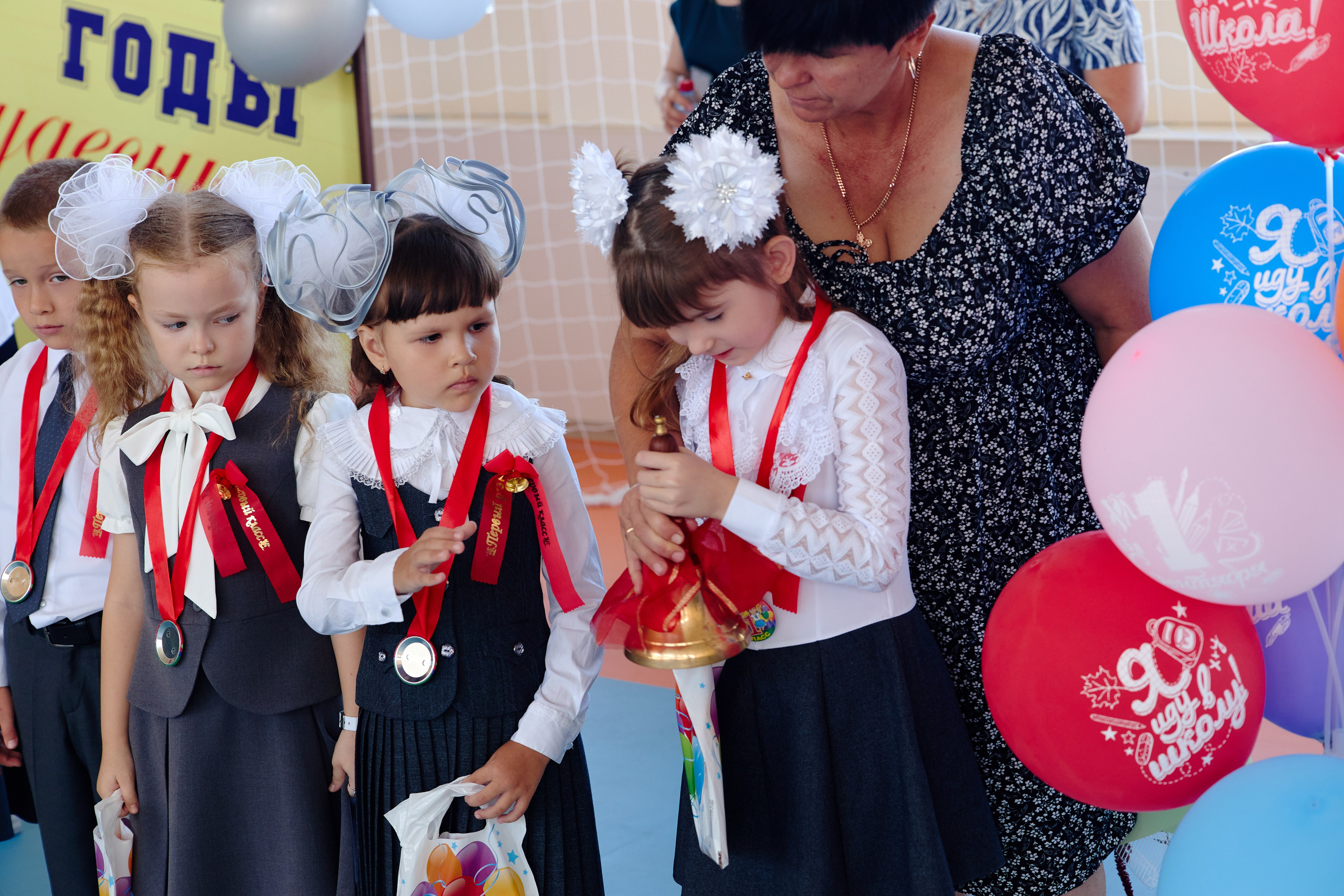 Съемка на 1 сентября. Фотограф Выпускные альбомы Таганрог Сергей Коробченко