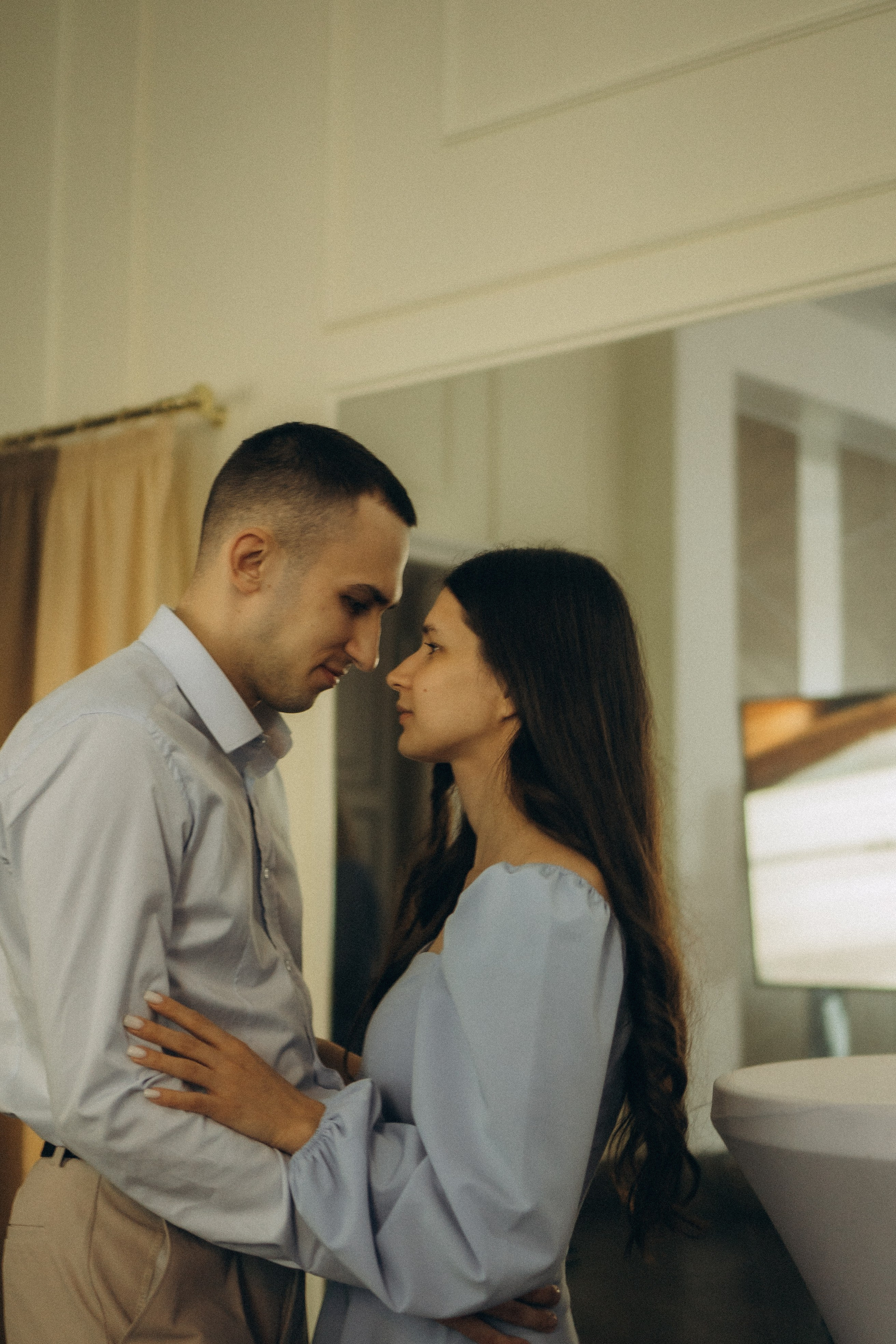 СВАДЕБНАЯ СЬЕМКА СБОРОВ В ОТЕЛЕ И ВЫЕЗД НА ЦЕРЕМОНИЮ (СНЯТО В СИБИРЕ В НИЖНЕВАРТОВСКЕ). Профессиональный фотограф, Санкт-Петербург — Виктория Богомолова