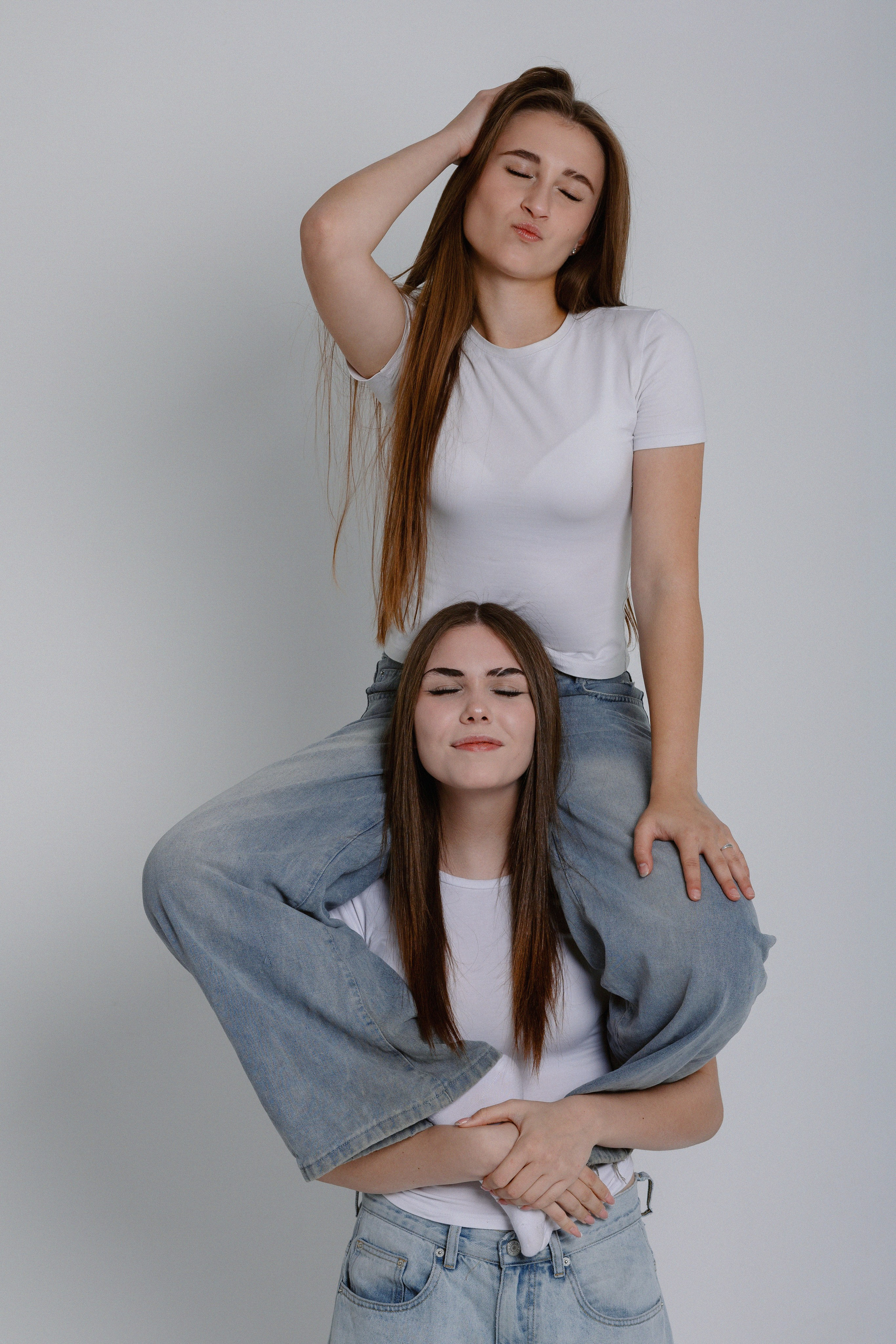 Молодые и дерзкие. Главная