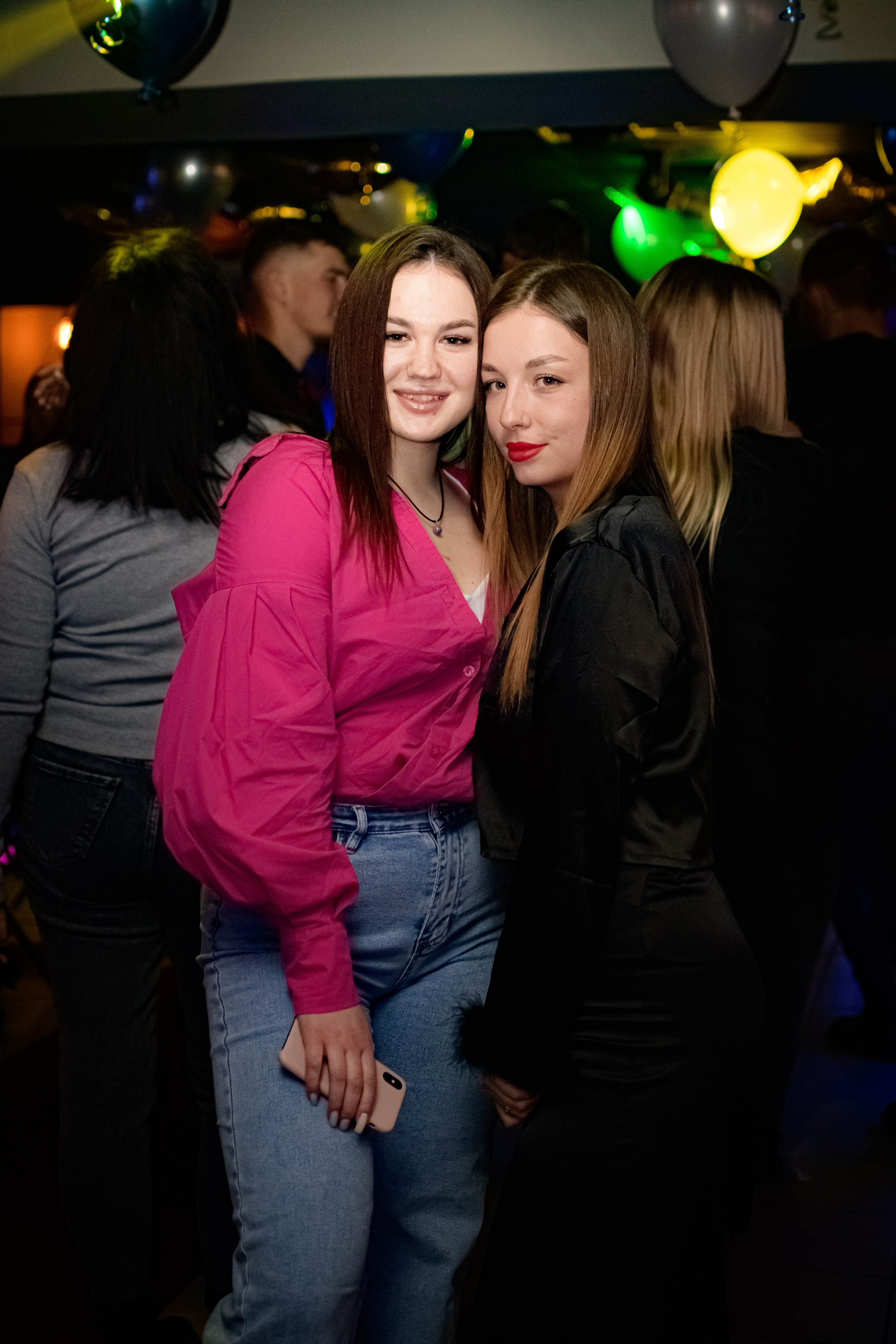 HOLLYWOOD / 6 YEARS. Photokarish