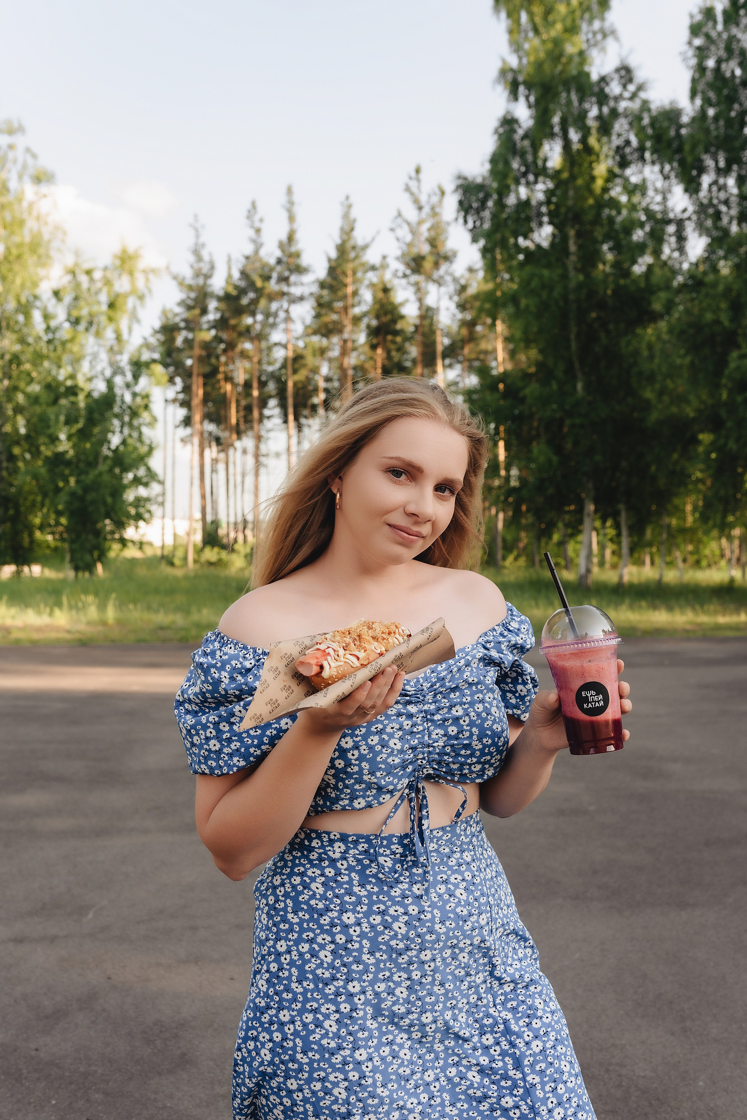 Семейная прогулка | Съемка для кофейни. Фотограф Карина Шмулёва. Воронеж и область