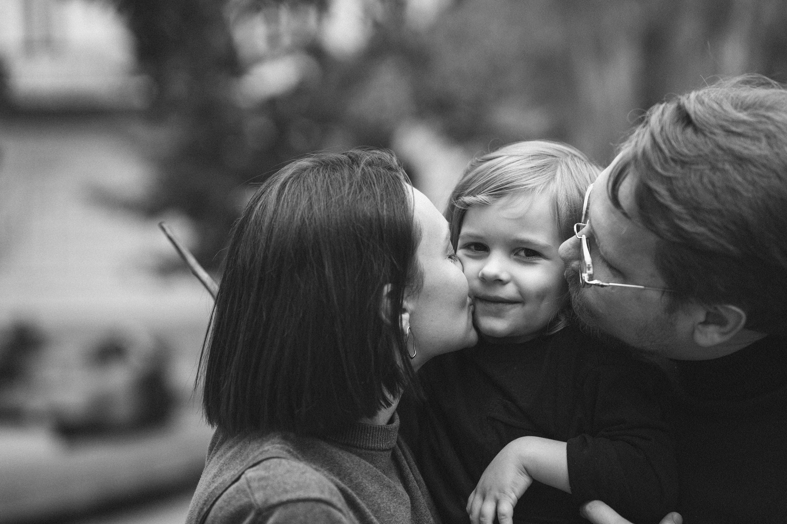 …история о прогулке в старом городе и семье. Марковы: фото, видео, кино и книги