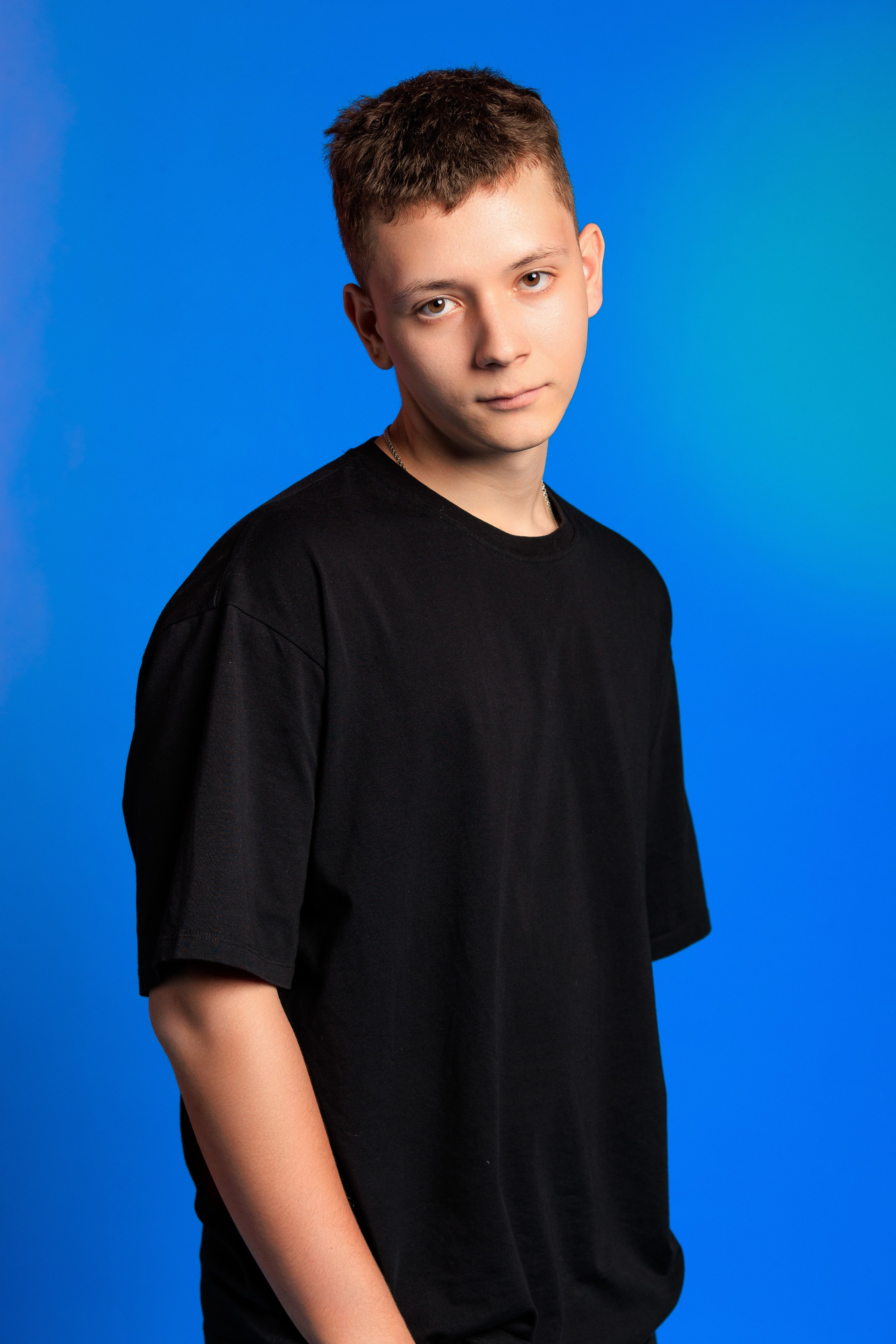 Смотреть фотки в фотостудии. Выпускные альбомы Геленджик, Новороссийск, Краснодар, Туапсе