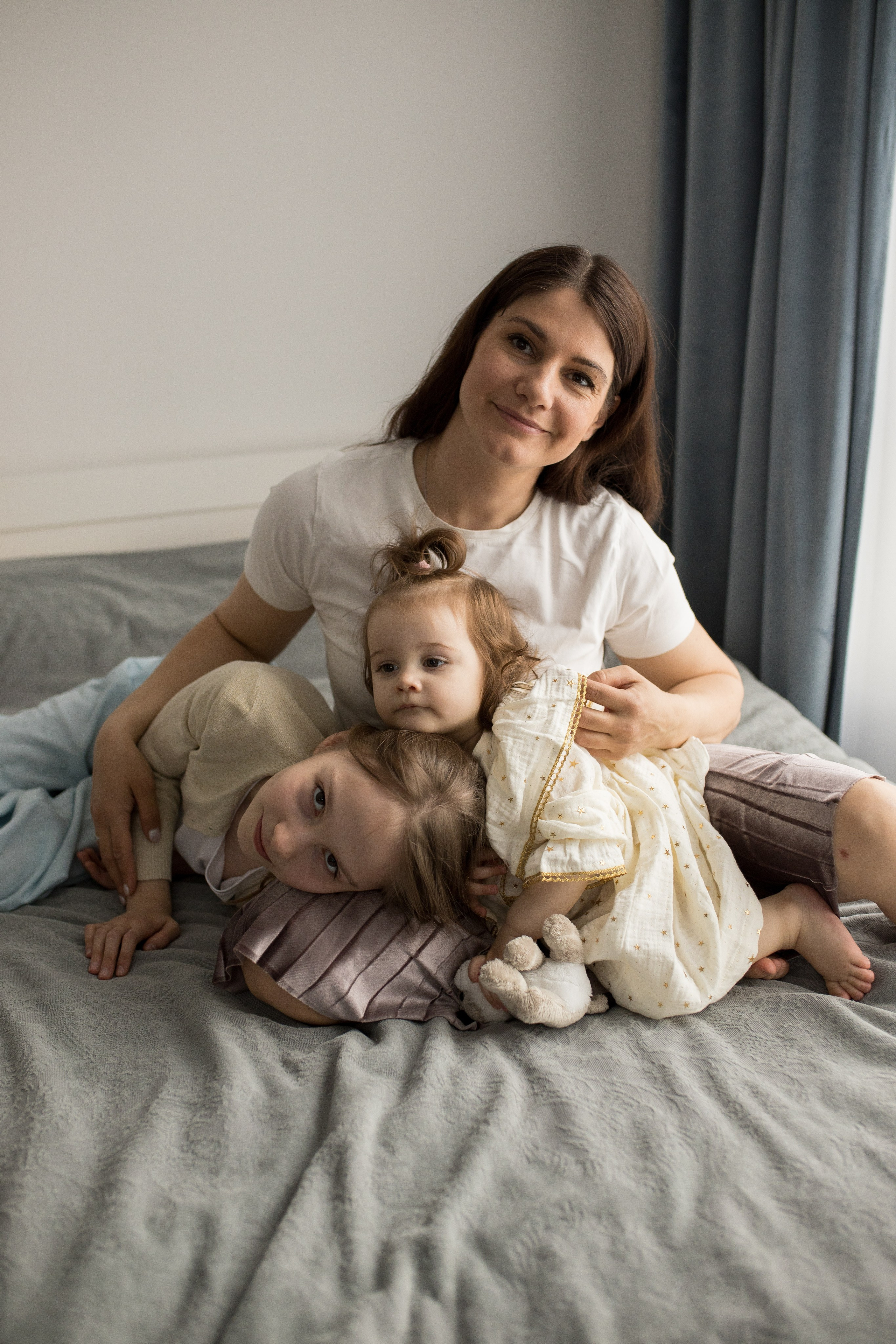 Катя и дочки. Фотограф Москва Лара Чайка