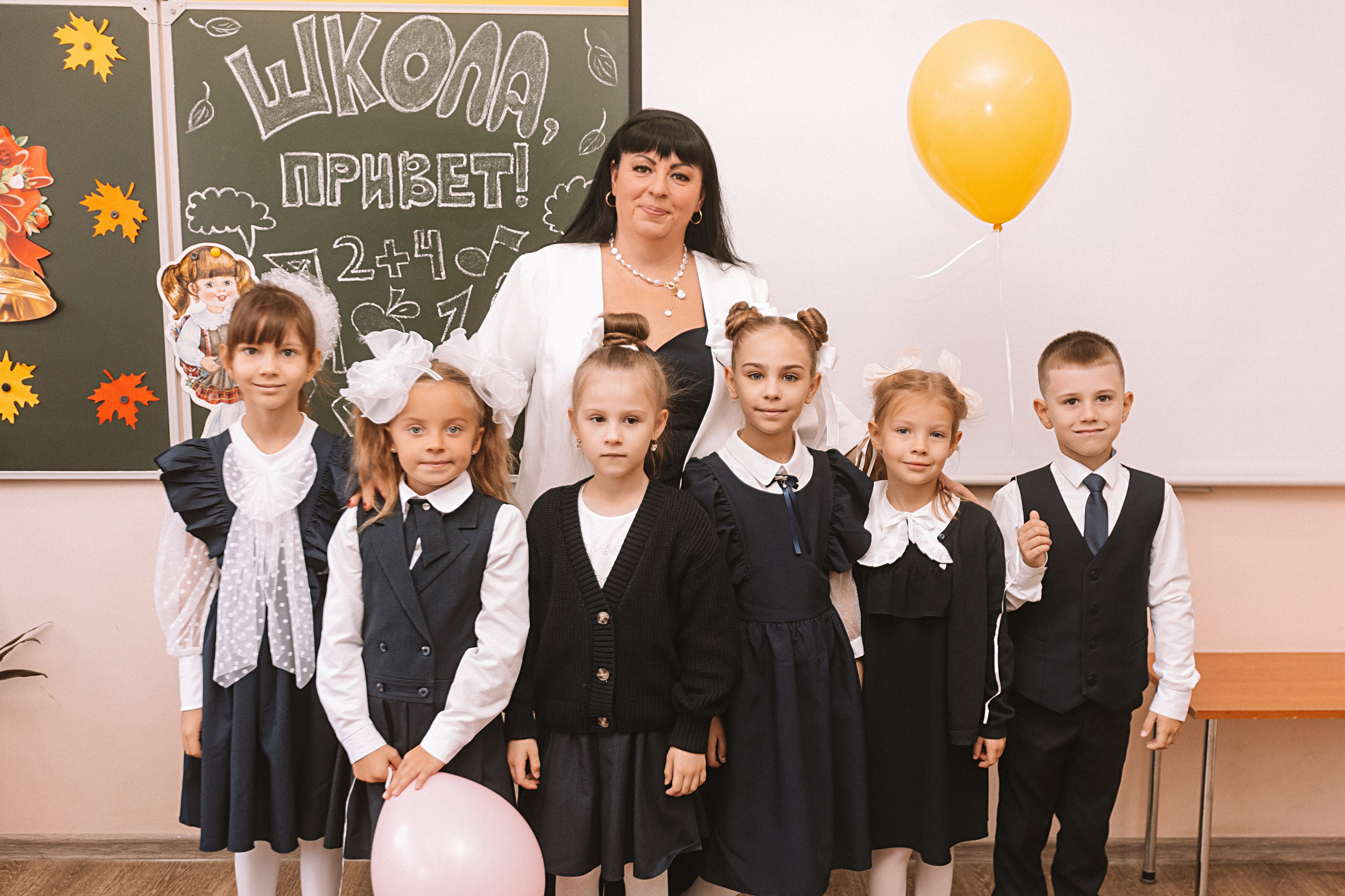 1 сентября линейка+кл час+портреты. Семейный фотограф Тюмень, фотограф на роды Салмина Мария