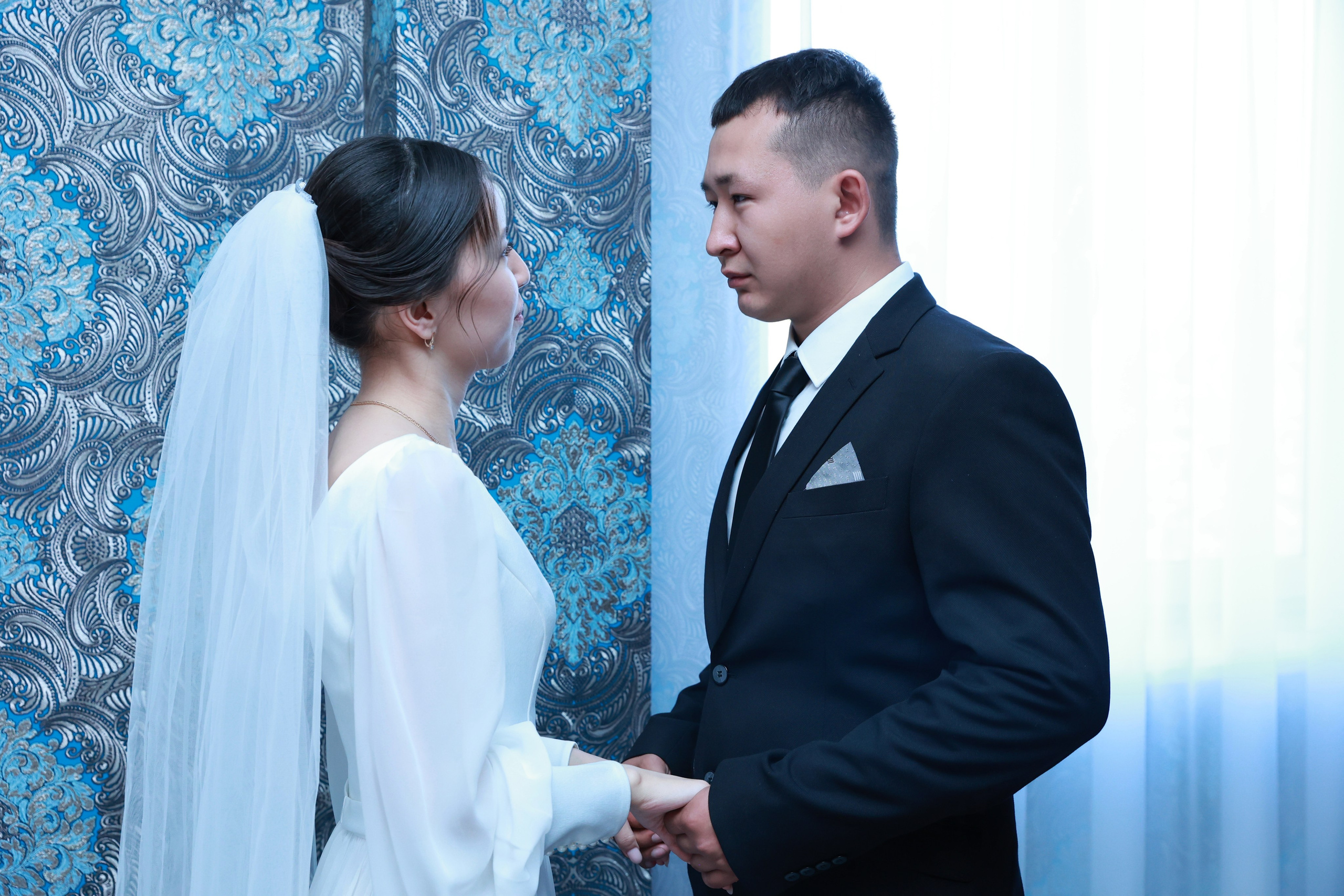 Кабдуали и Жанар. Главная