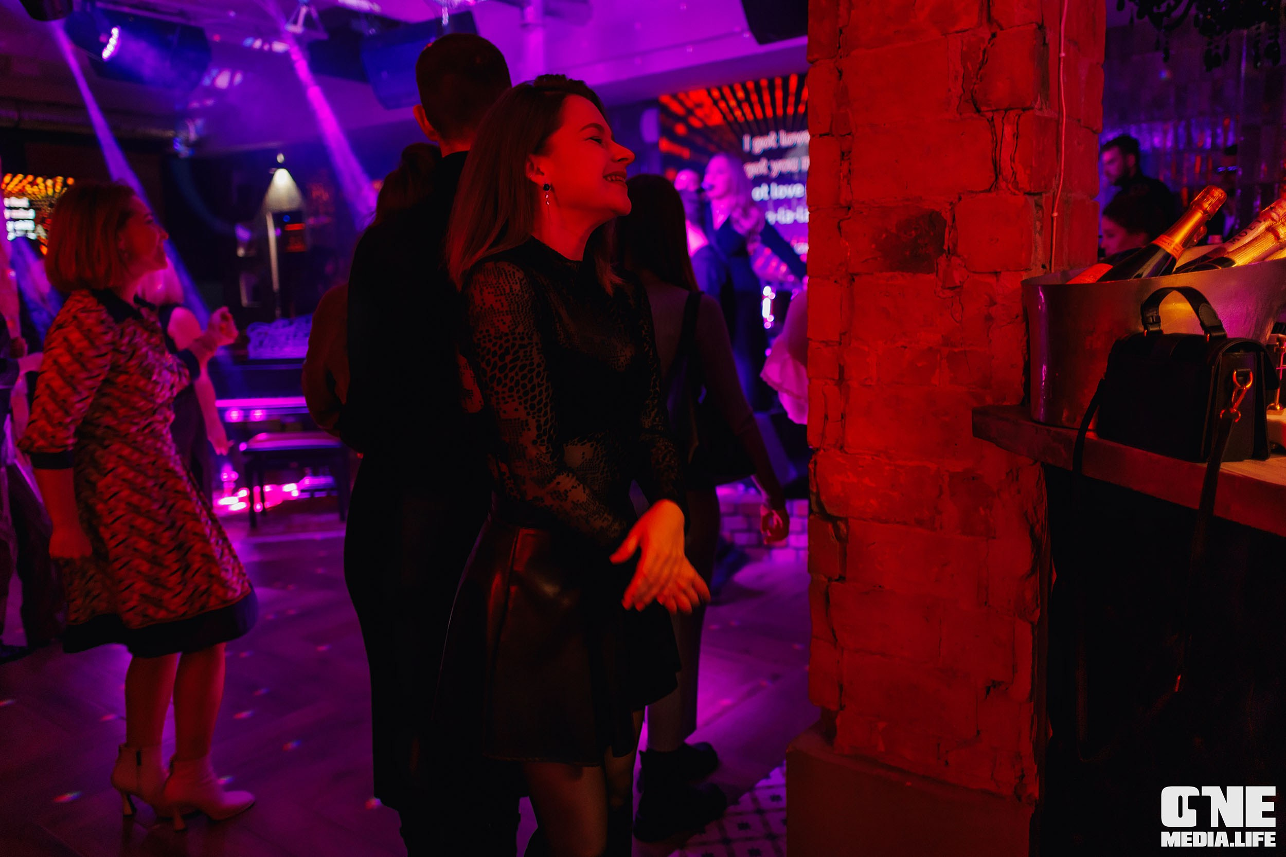 Фоторепортаж из караоке-клуба Белгравия. One Media Life: фоторепортажи, фотоотчеты с мероприятий и заведений