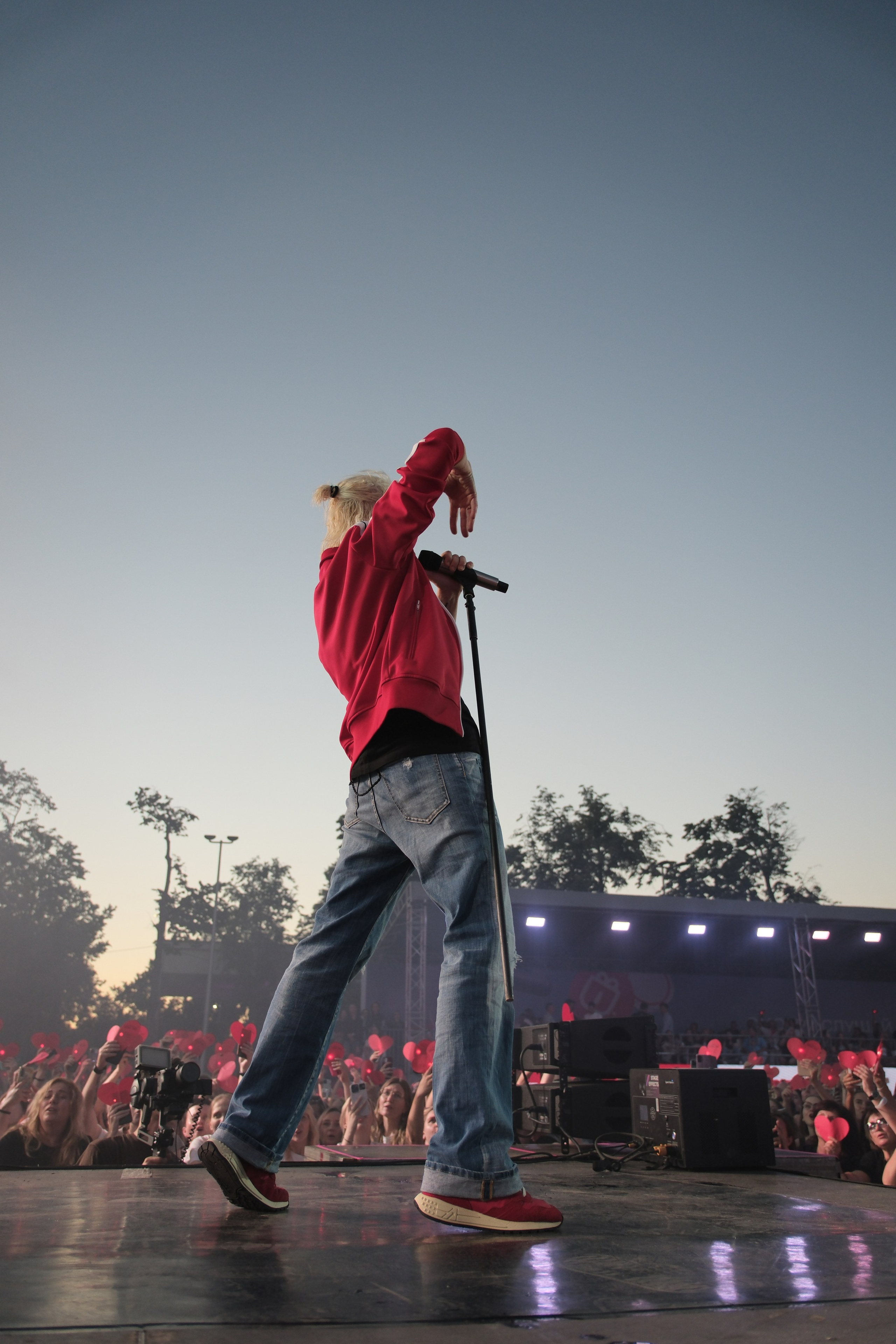 Диана Арбенина (группа «Ночные снайперы») — Москва, МТС Live Лето 2024. RedGeek - блогер и стручњак за образовање и ИТ Кирил Ситнов