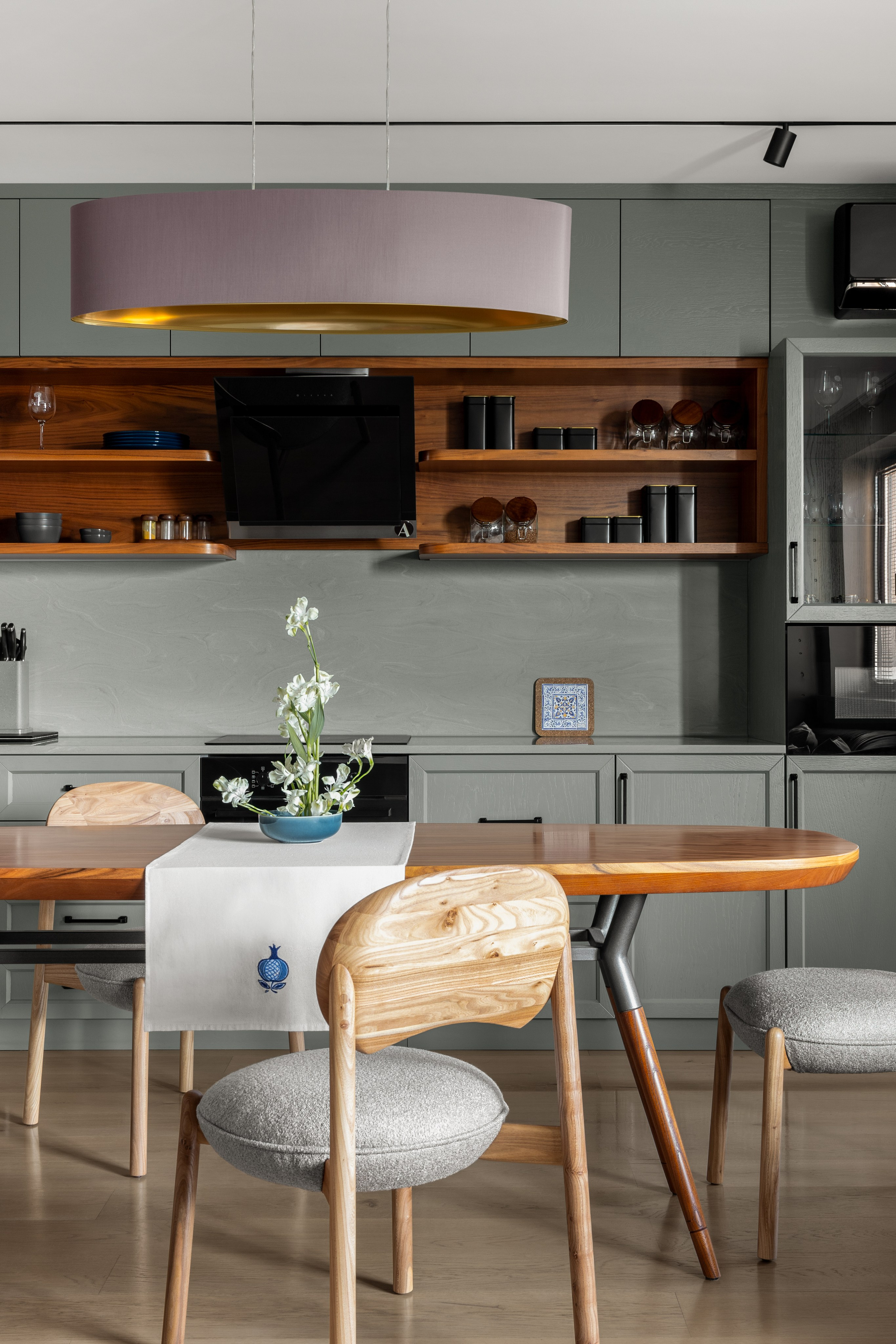 Иван Борисочкин — Восточный парк. Roman Yakunin — interior photographer in Almaty, Kazakhstan