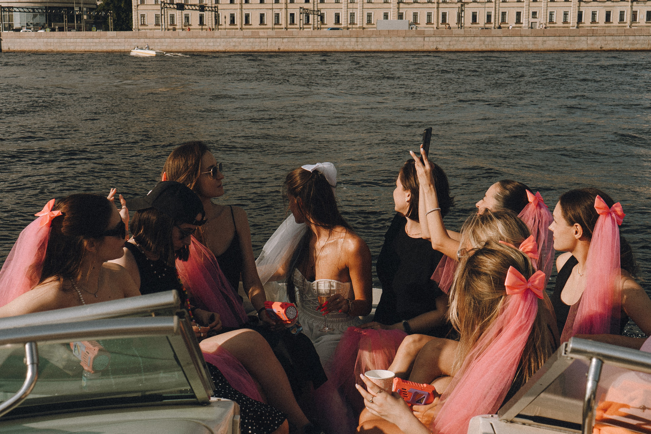 ДЕВИЧНИК НА КАТЕРЕ. Профессиональный фотограф, Санкт-Петербург — Виктория Богомолова