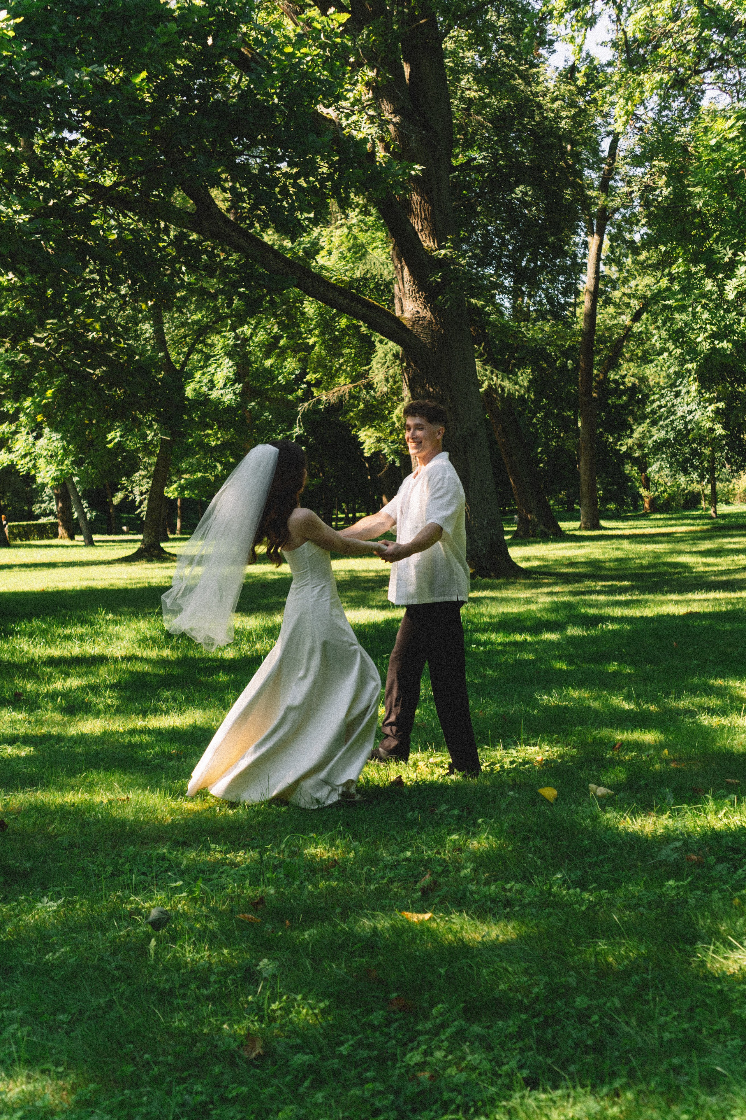 СВАДЕБНАЯ СЬЕМКА В ПЕТЕРГОФЕ И СЬЕМКА РЕПОРТАЖА В ЗАГСЕ ПЕТЕРГОФА. Профессиональный фотограф, Санкт-Петербург — Виктория Богомолова