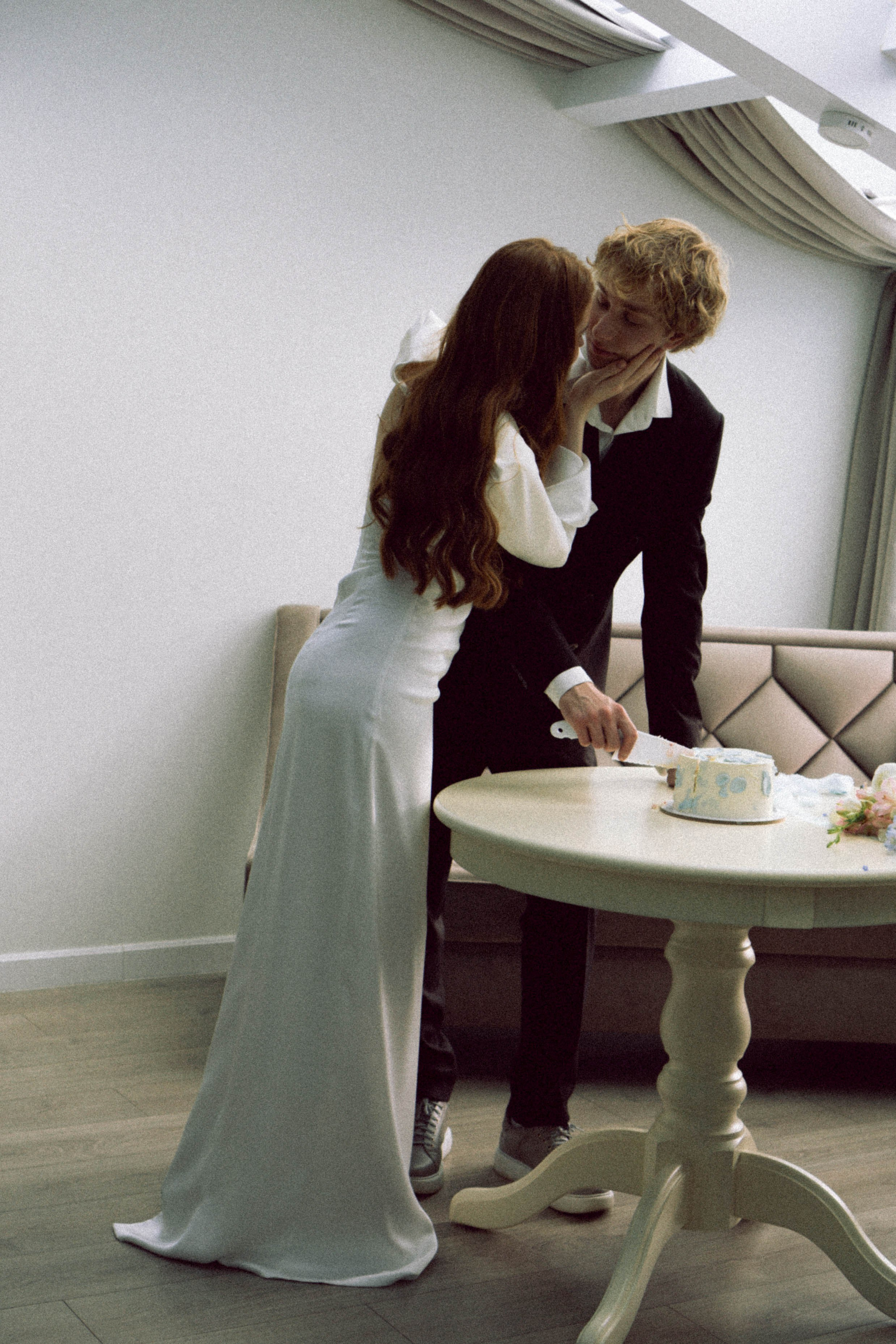 СВАДЕБНАЯ СЬЕМКА В ОТЕЛЕ. СБОРЫ ЖЕНИХА И НЕВЕСТЫ И ТАКЖЕ ТОР И ПОДГОТОВКА К ПРОГУЛКЕ. Профессиональный фотограф, Санкт-Петербург — Виктория Богомолова