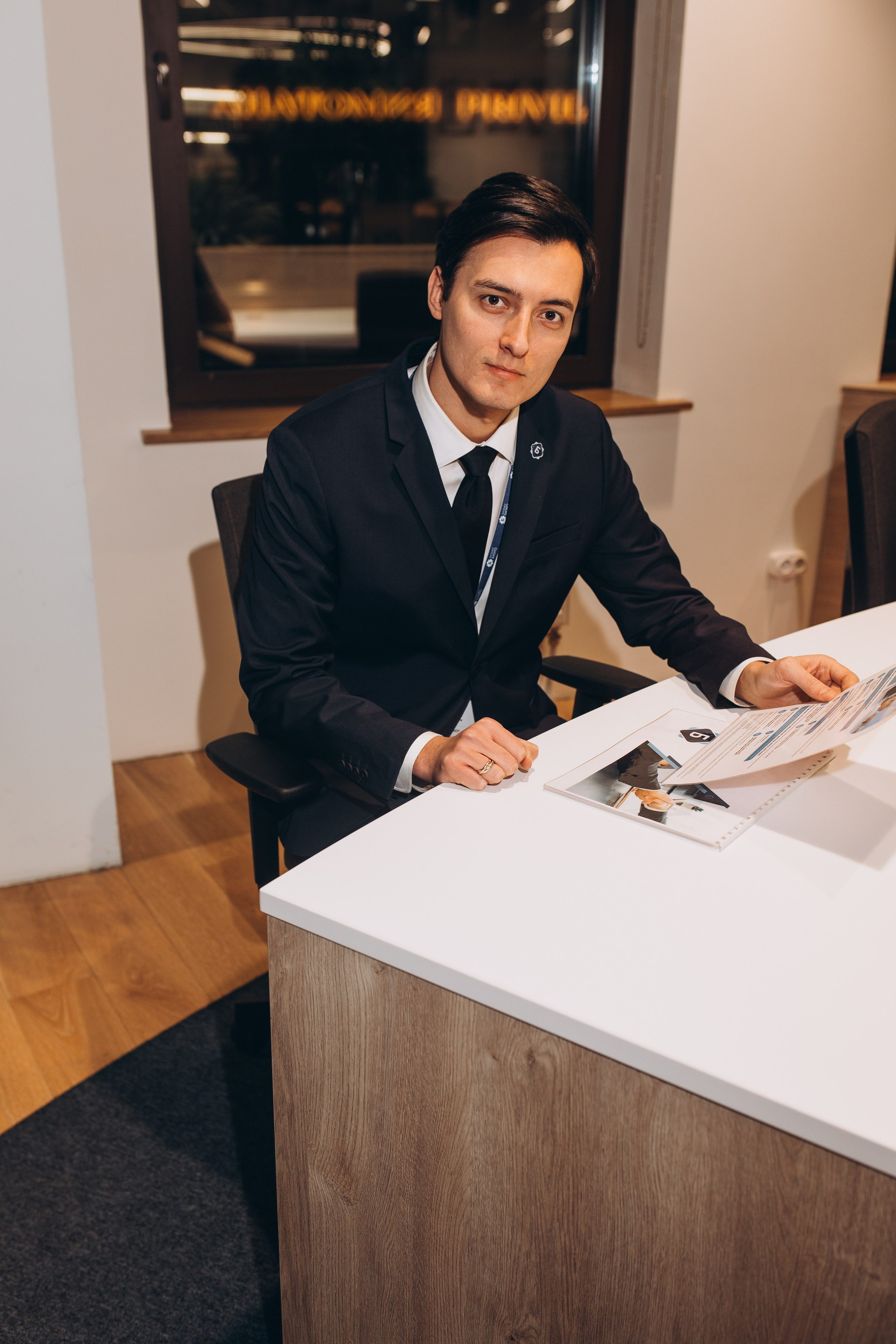 Фотосессия команды «Бизнес бюро». Фотограф Артем Бросов в Санкт-Петербурге и Дубае