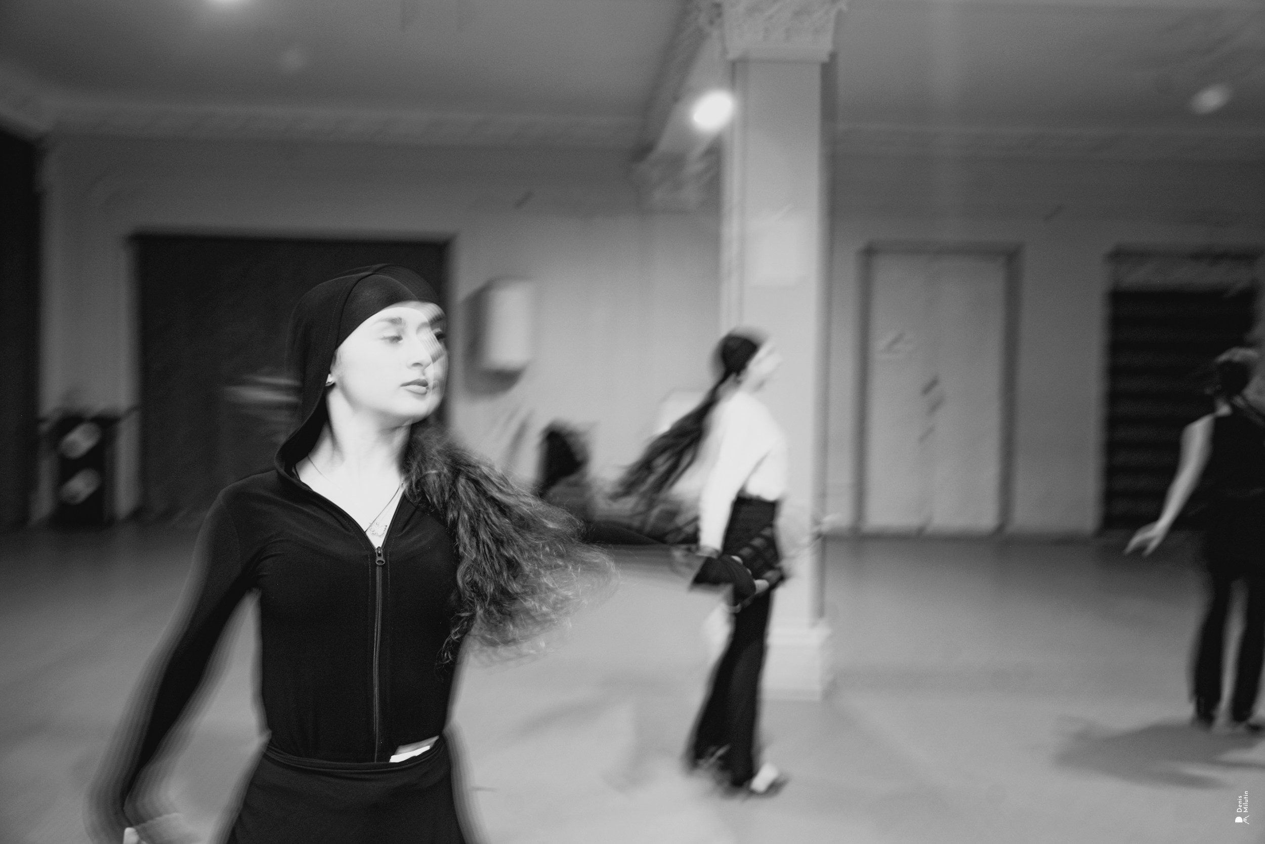 Серия Танцев теней. Портретный фотограф Денис Милютин