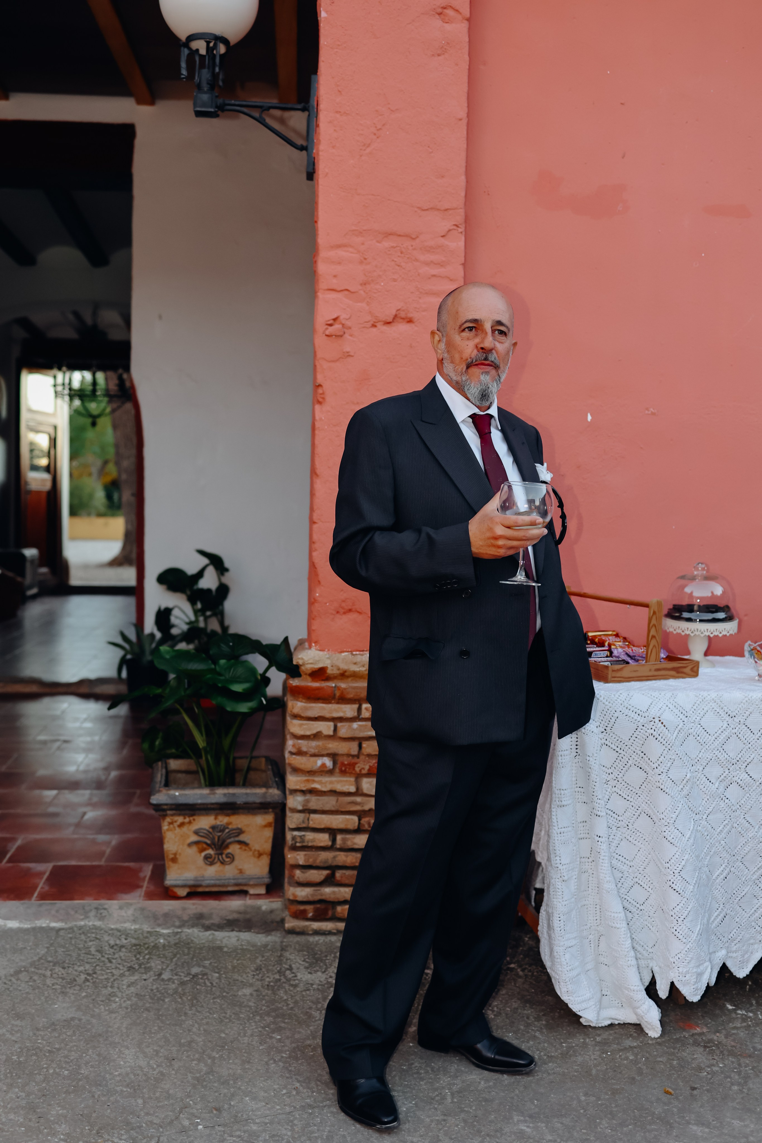 Ana & Pablo. Bantser Studio — Wedding photographer and planner in Valencia, Spain