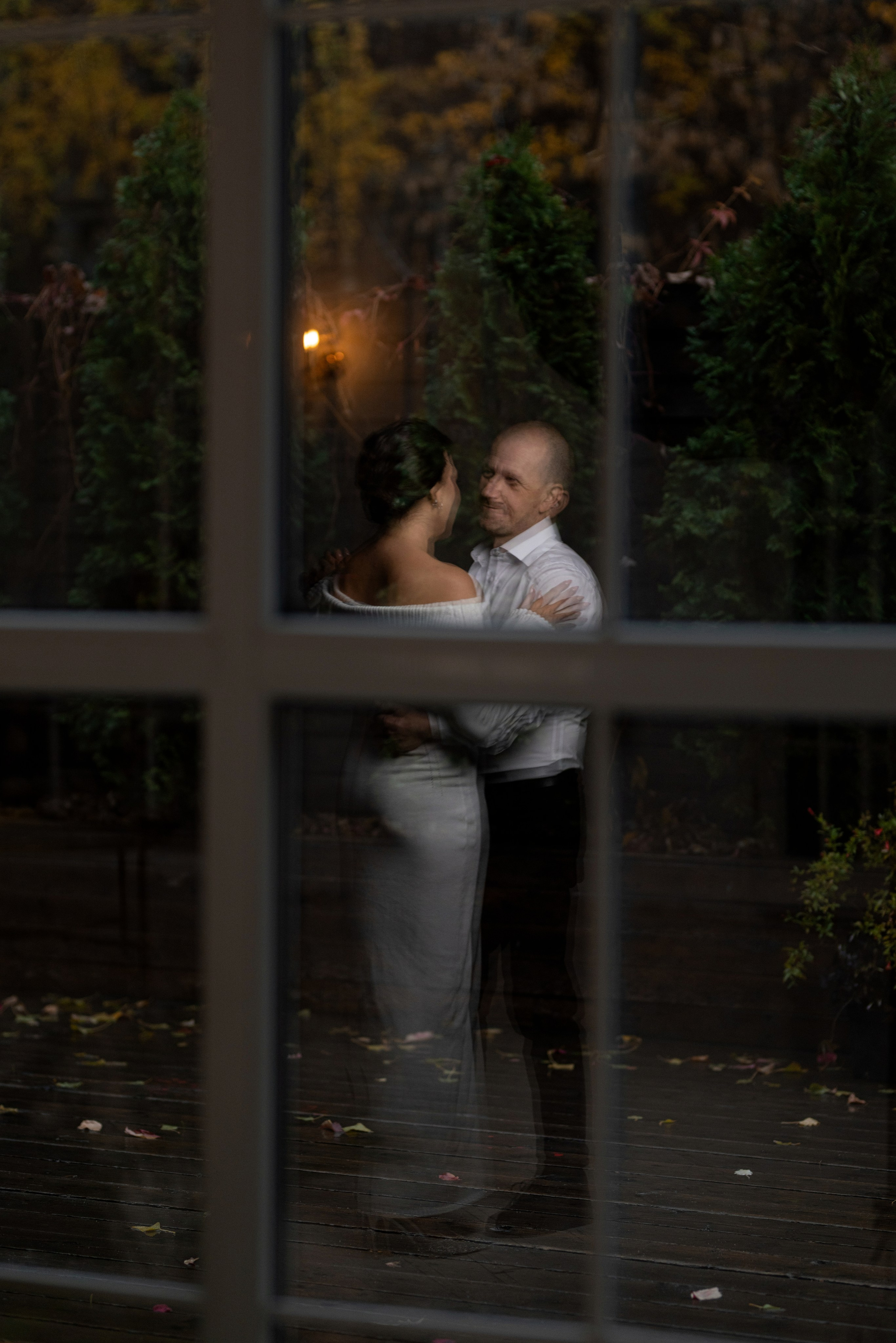 Алексей и Евгения. Свадебная прогулка в позднем октябре. Дмитрий Шульгин, портретный фотограф в Воронеже