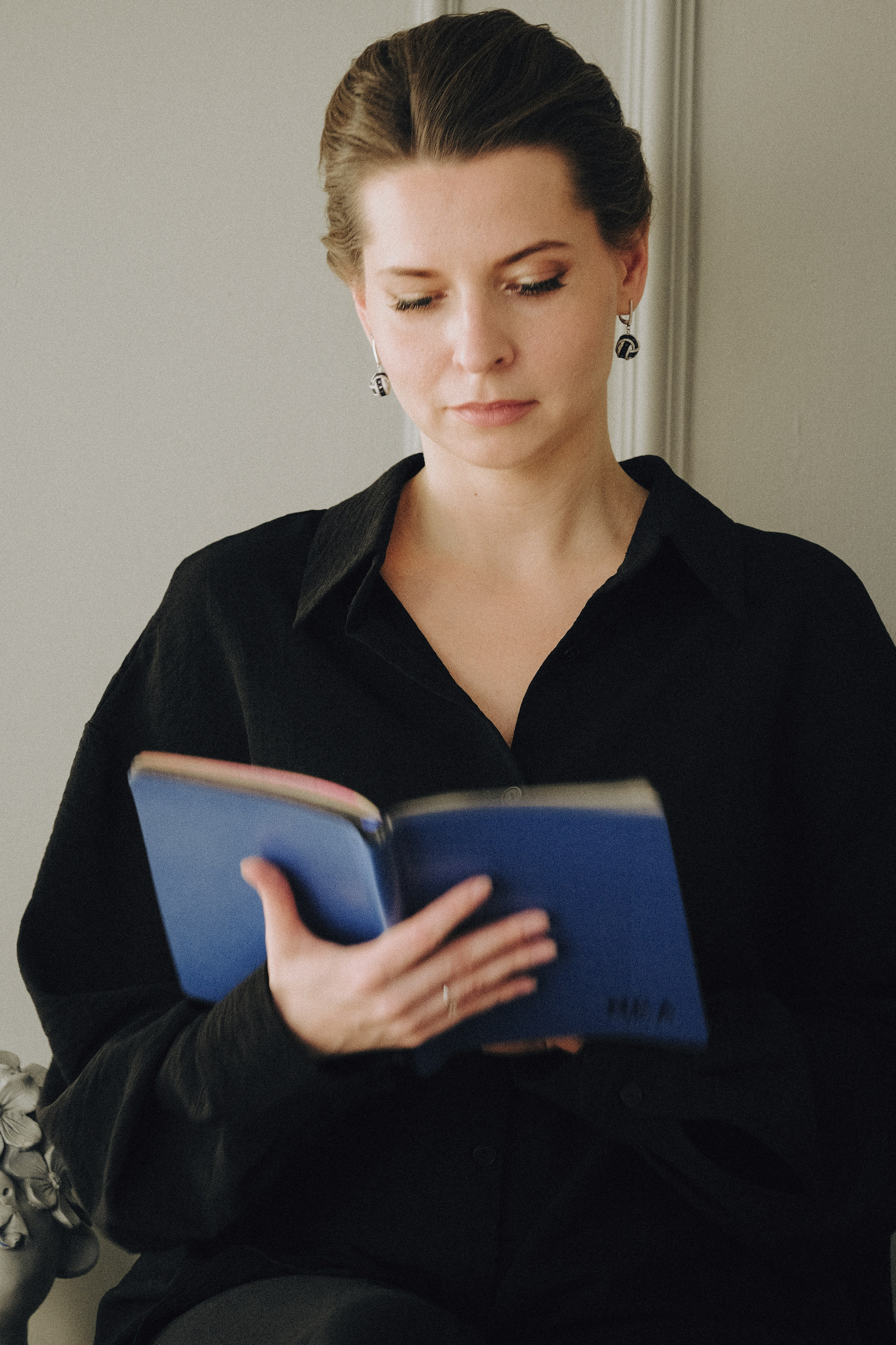 ФОТОСЕСИИЯ В СТУДИИ ДЛЯ ДЕВУШКИ ПСИХОЛОГА. Профессиональный фотограф, Санкт-Петербург — Виктория Богомолова