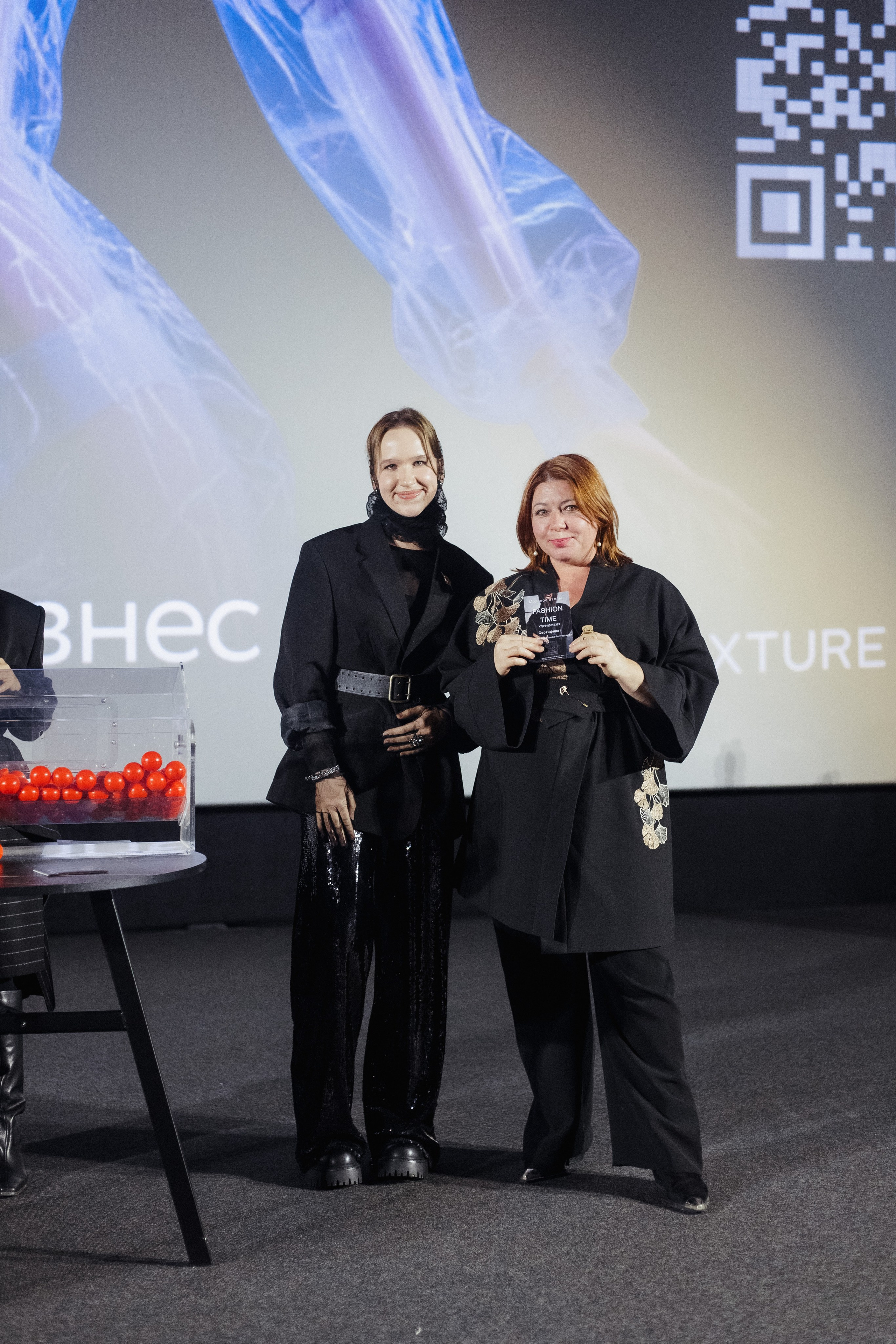 ФЭШН КОНФА. СВОИ. ФОТООТЧЕТЫ-СОБЫТИЯ-МЕСТА