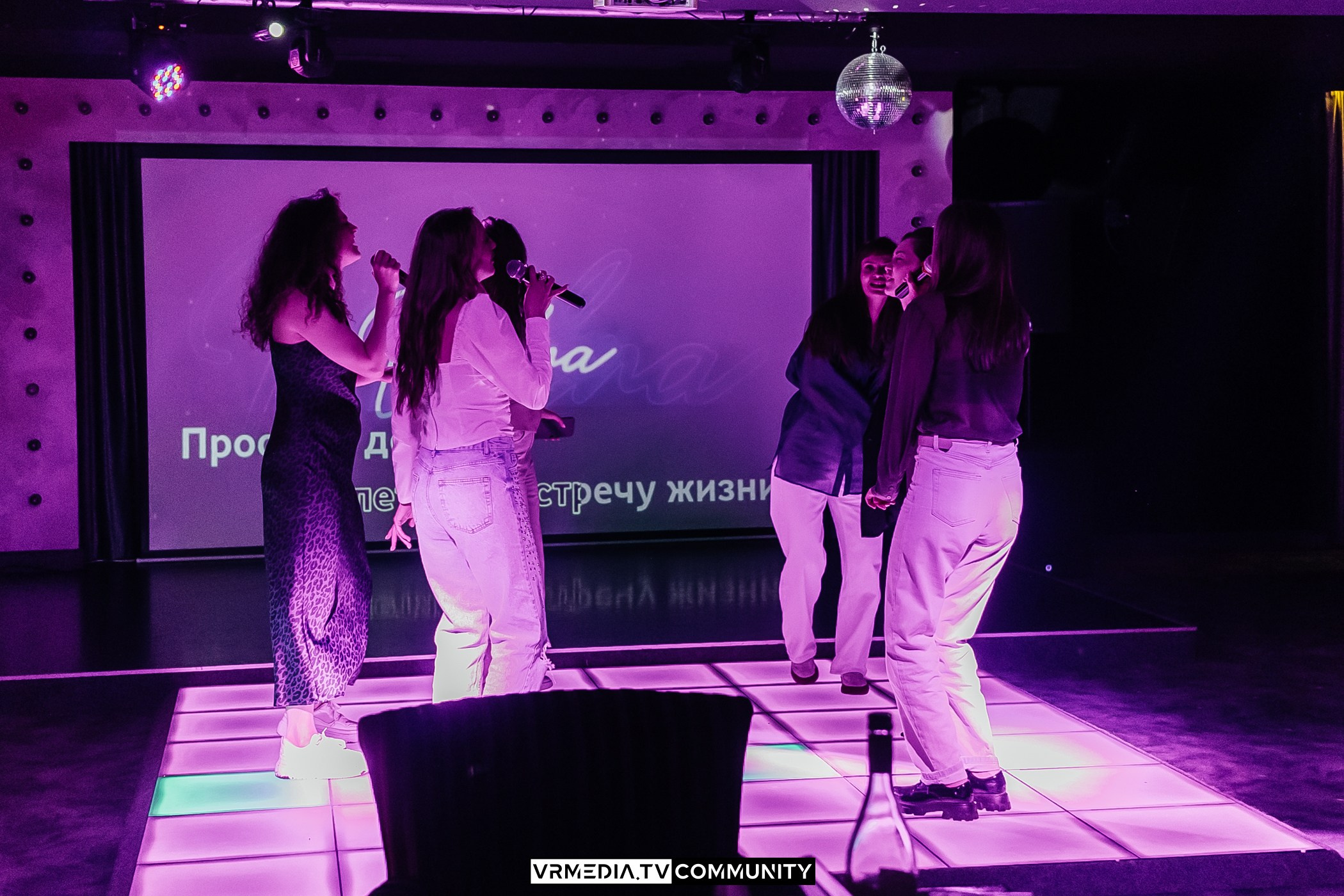 Караоке-бар «Volna»: День Победы!