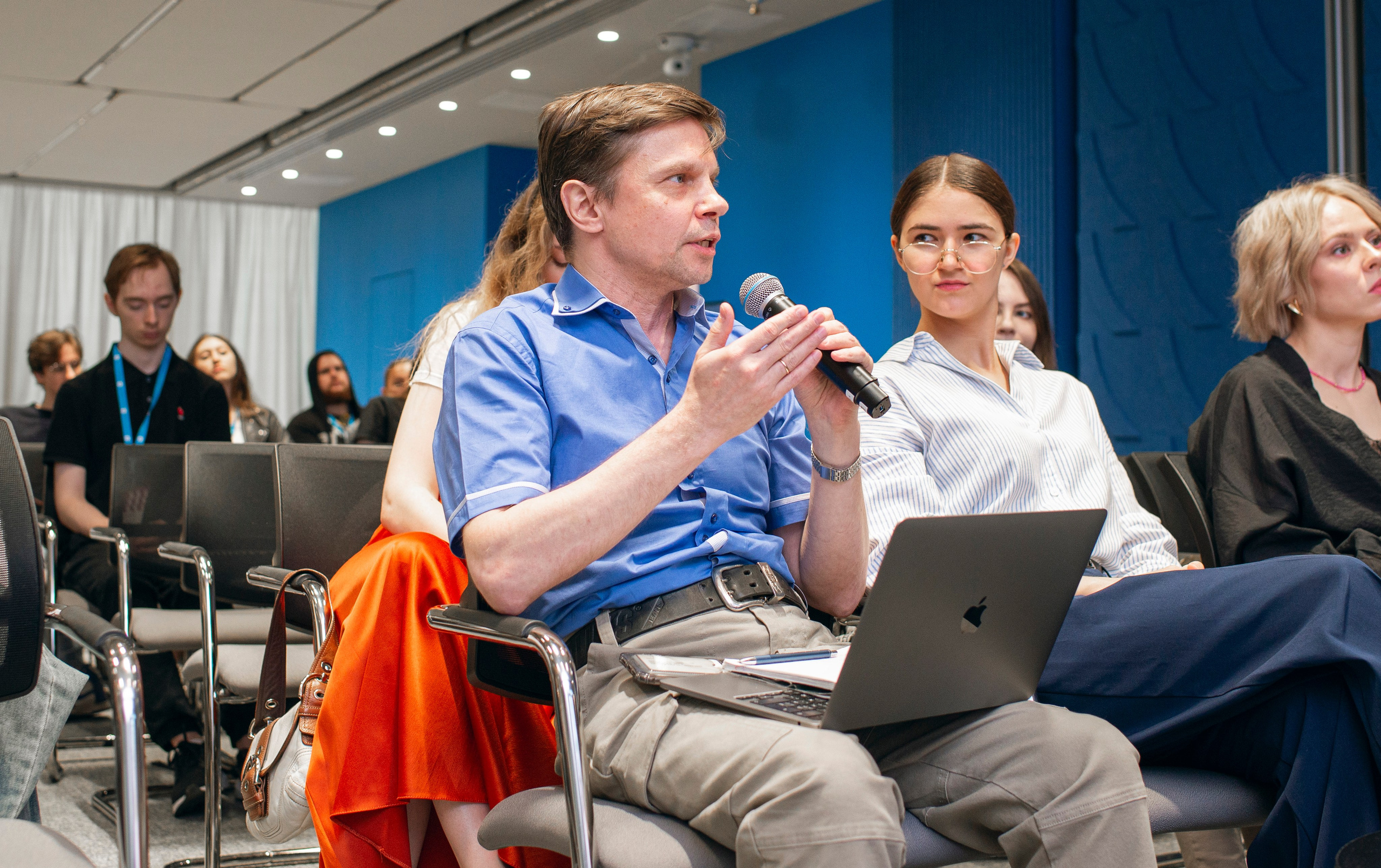 Защита проектов в ВК. Фотограф в Москве Алейникова Евгения