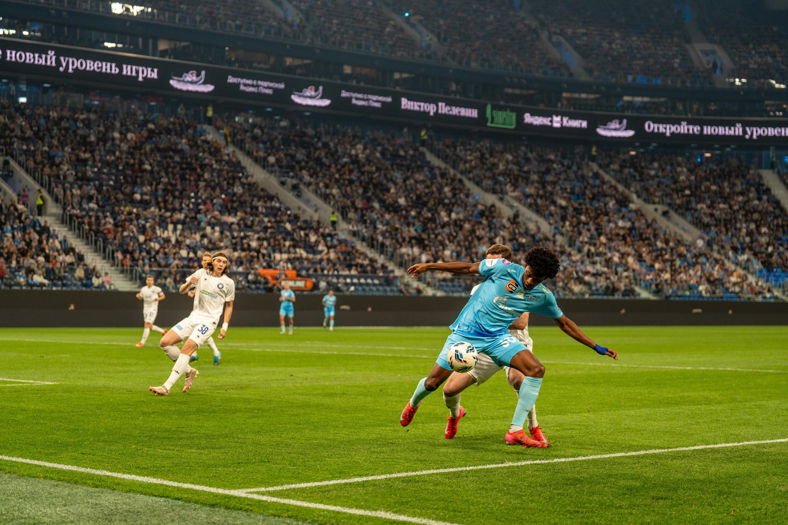 Репортажный кадр спортивного фотографа Санкт-Петербург с матча Зенит – Оренбург