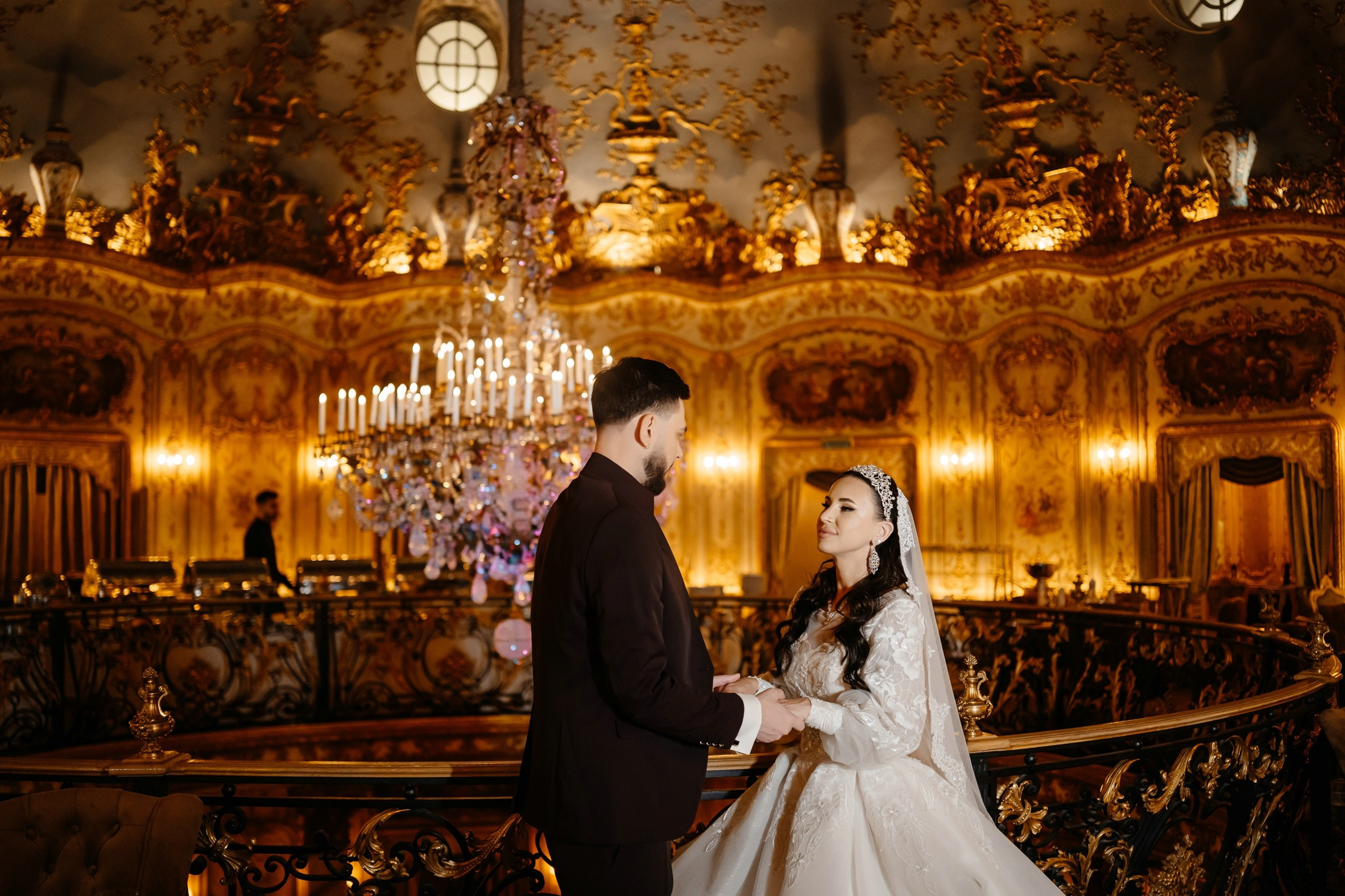 Свадебная фотосессия в ресторане Турандот. Свадебный и семейный фотограф в Москве Светлана Зоткина