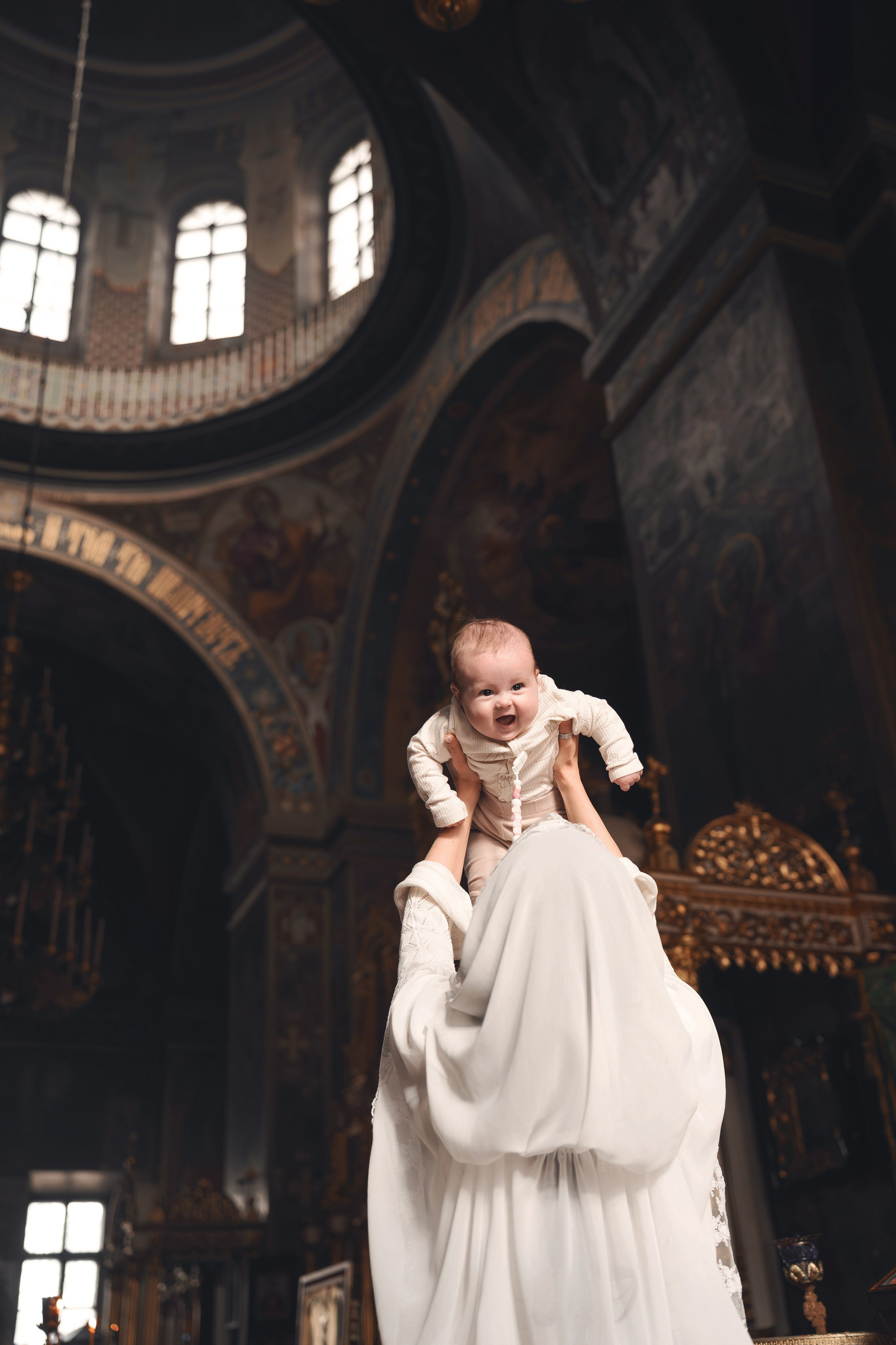 Крещение в православном Храме Воскресения Словущего в Даниловской Слободе. Семейный фотограф в Москве 📸