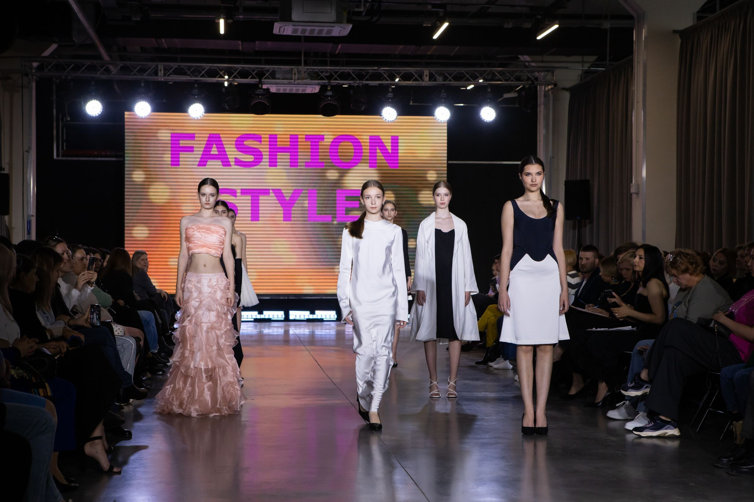 Фестиваль моды и красоты Fashion Style (11 мая 2024). Репортажный фотограф Алексей Пирязев