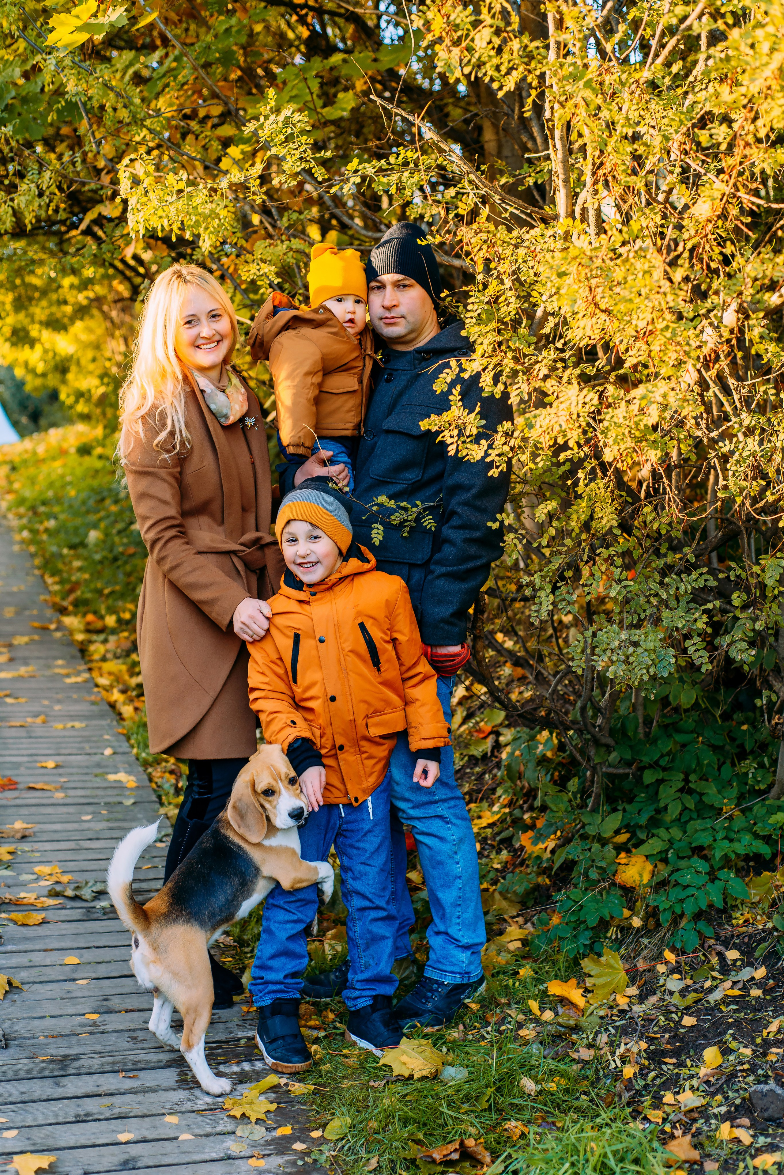 Ольга с семьей. Осенняя серия. Детский и семейный фотограф Эльмира Веселова