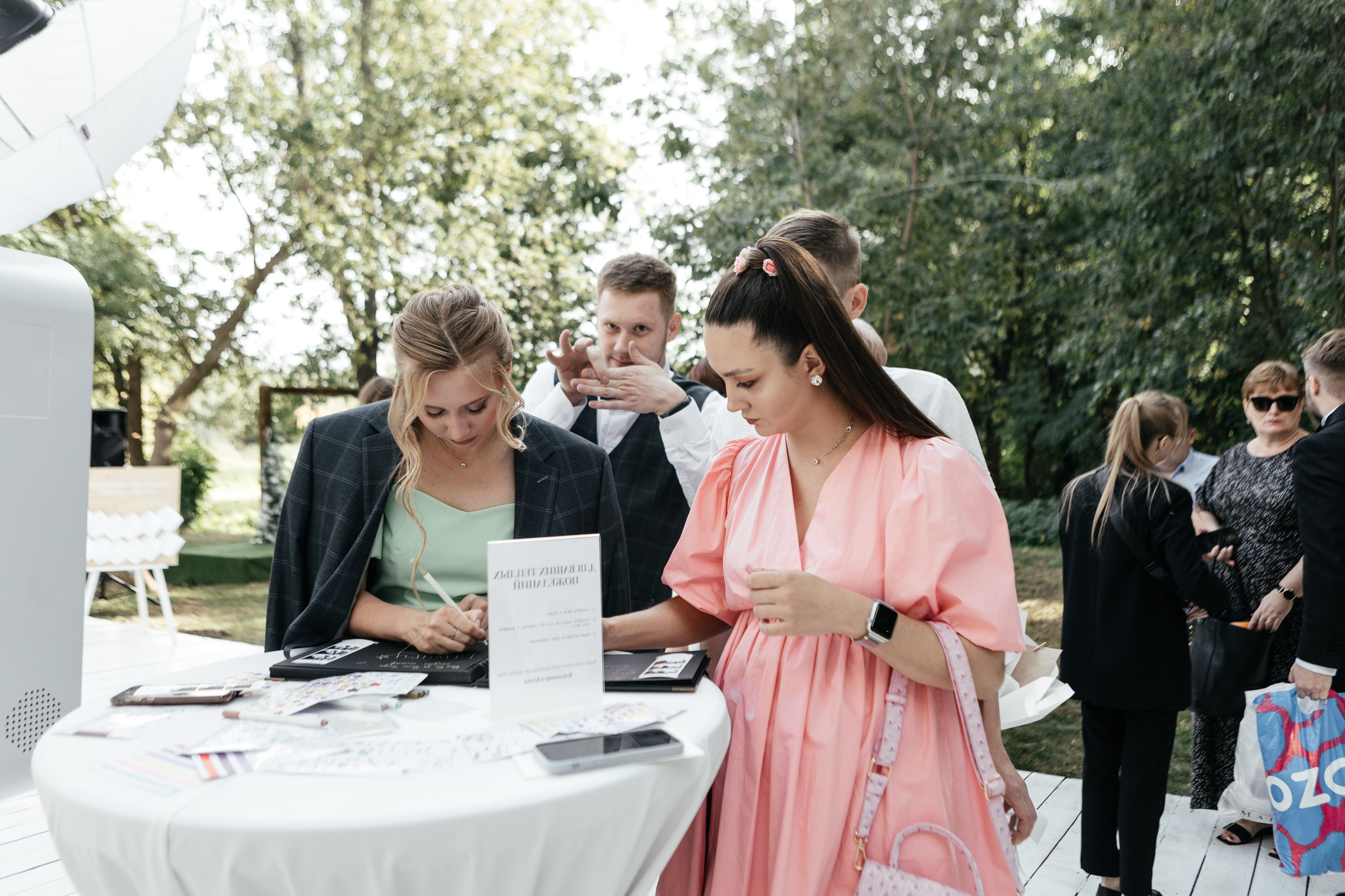 Свадебный фотограф Уфа — Руслан ГабдлисламовЖивые эмоции, красивые кадры, воспоминания на всю жизнь.Работаю по всей Республике Башкортоста. Свадебный фотограф Уфа Руслан Габдлисламов