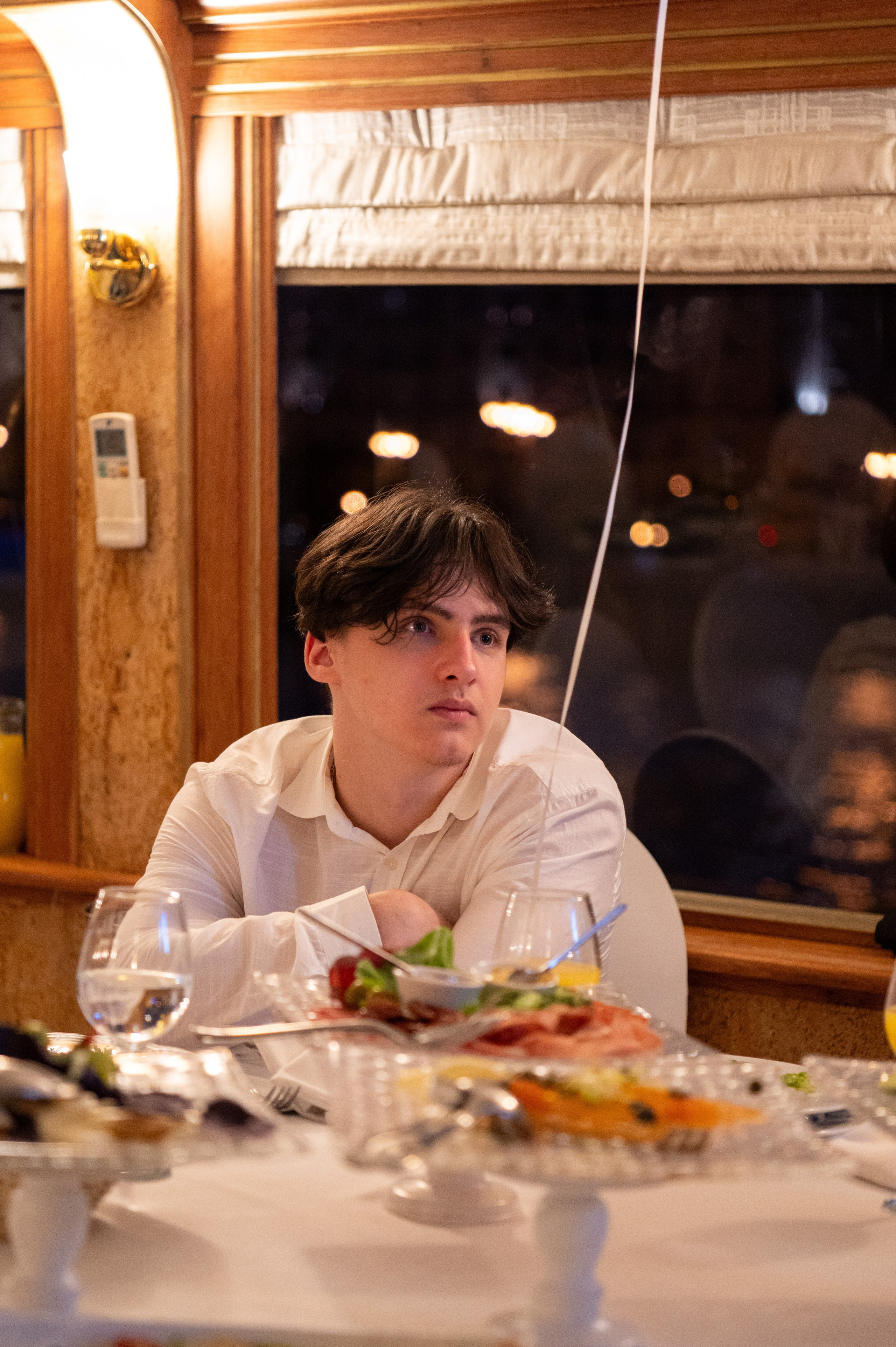 Выпускной вечер 11 класс на теплоходе. Детский и семейный фотограф г. Москва Оксана Катаджи