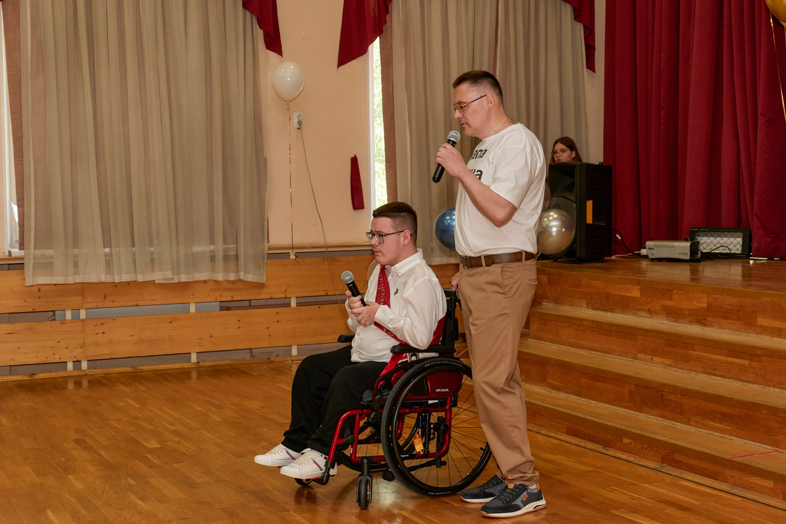 Последний звонок школа 1413. Детский и семейный фотограф г. Москва Оксана Катаджи