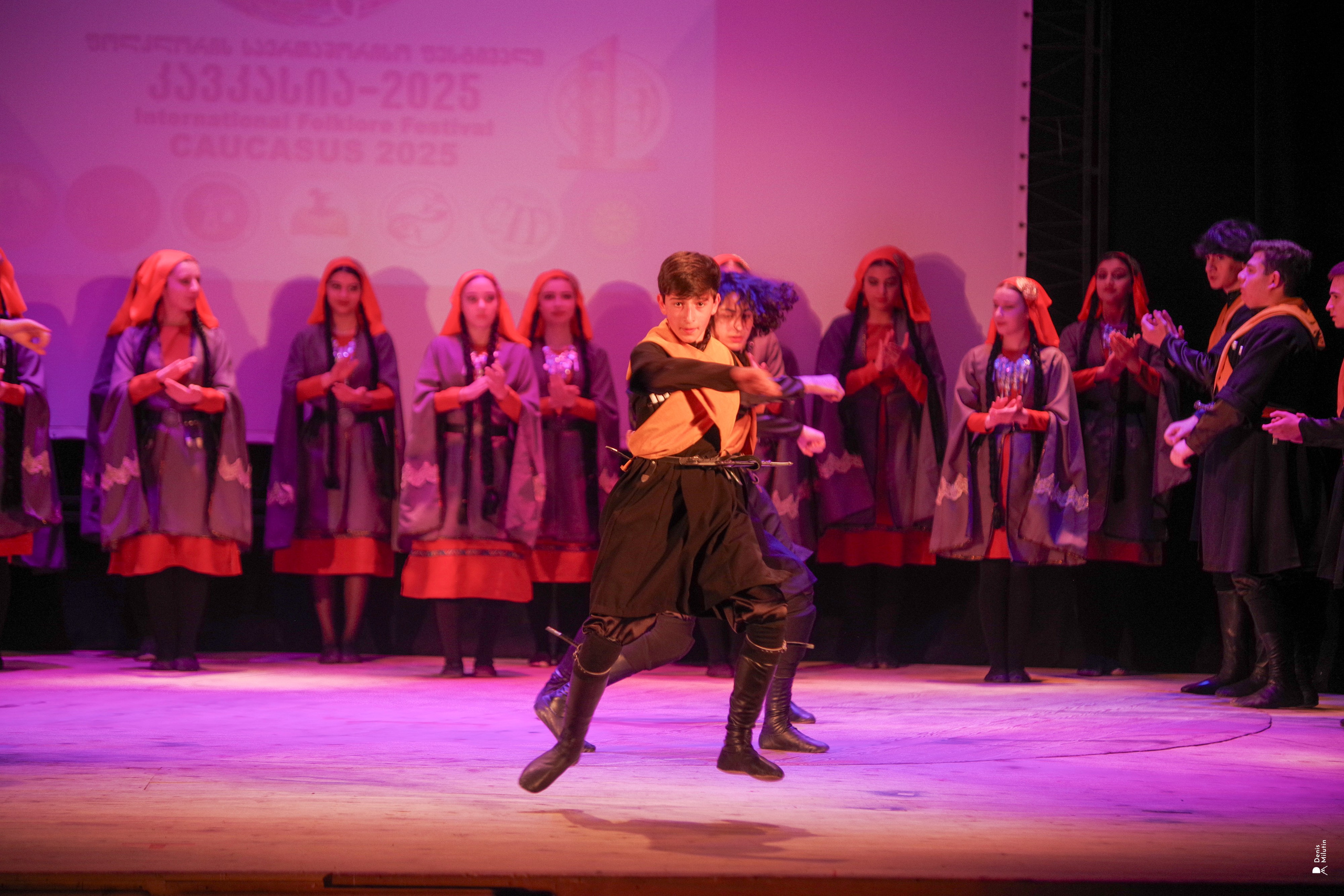 Танцы в прекрасном Они. Портретный фотограф Денис Милютин