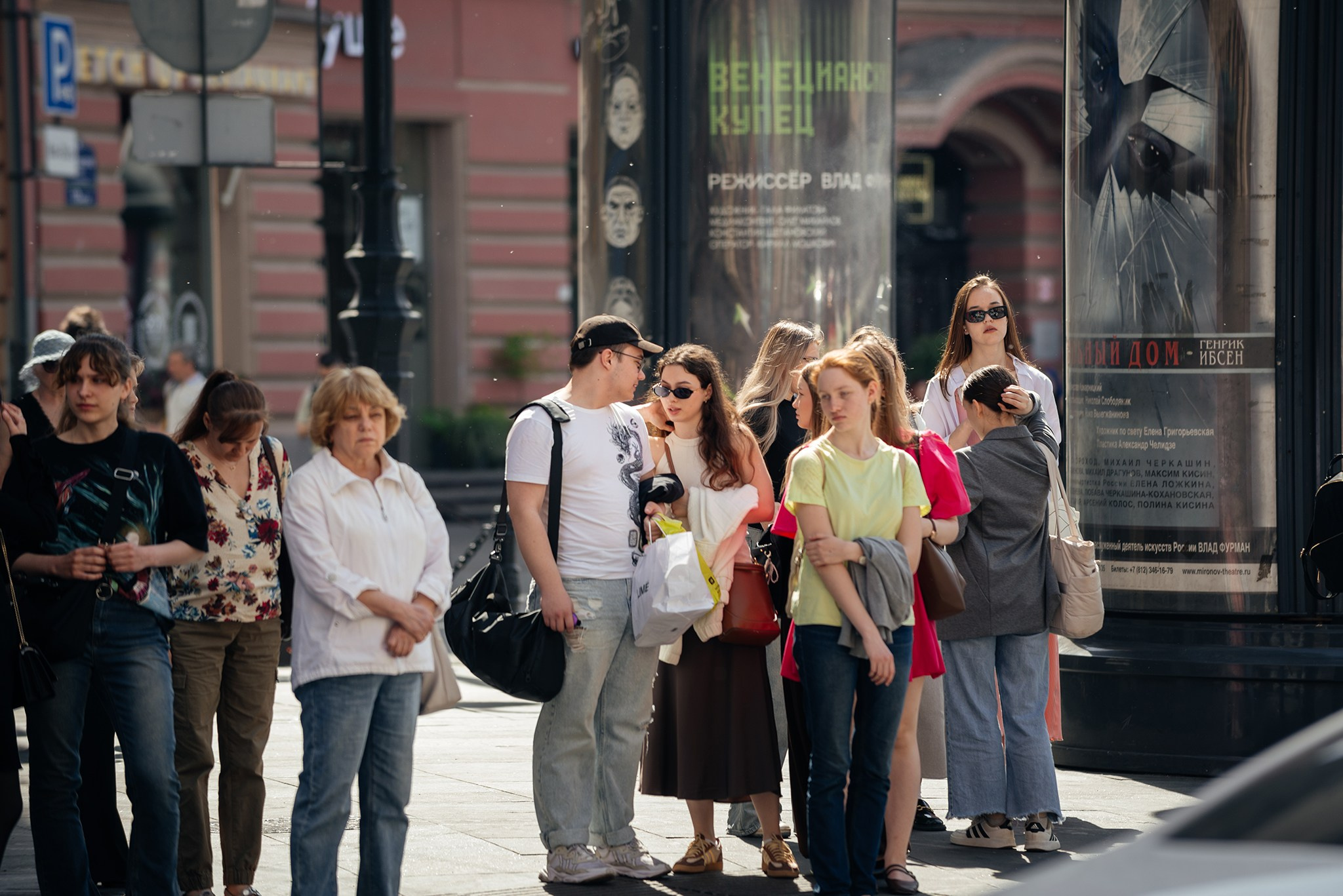 Уличная съёмка. Петроградка. Май 26. Репортажный фотограф в Санкт-Петербурге Анастасия Клёпова