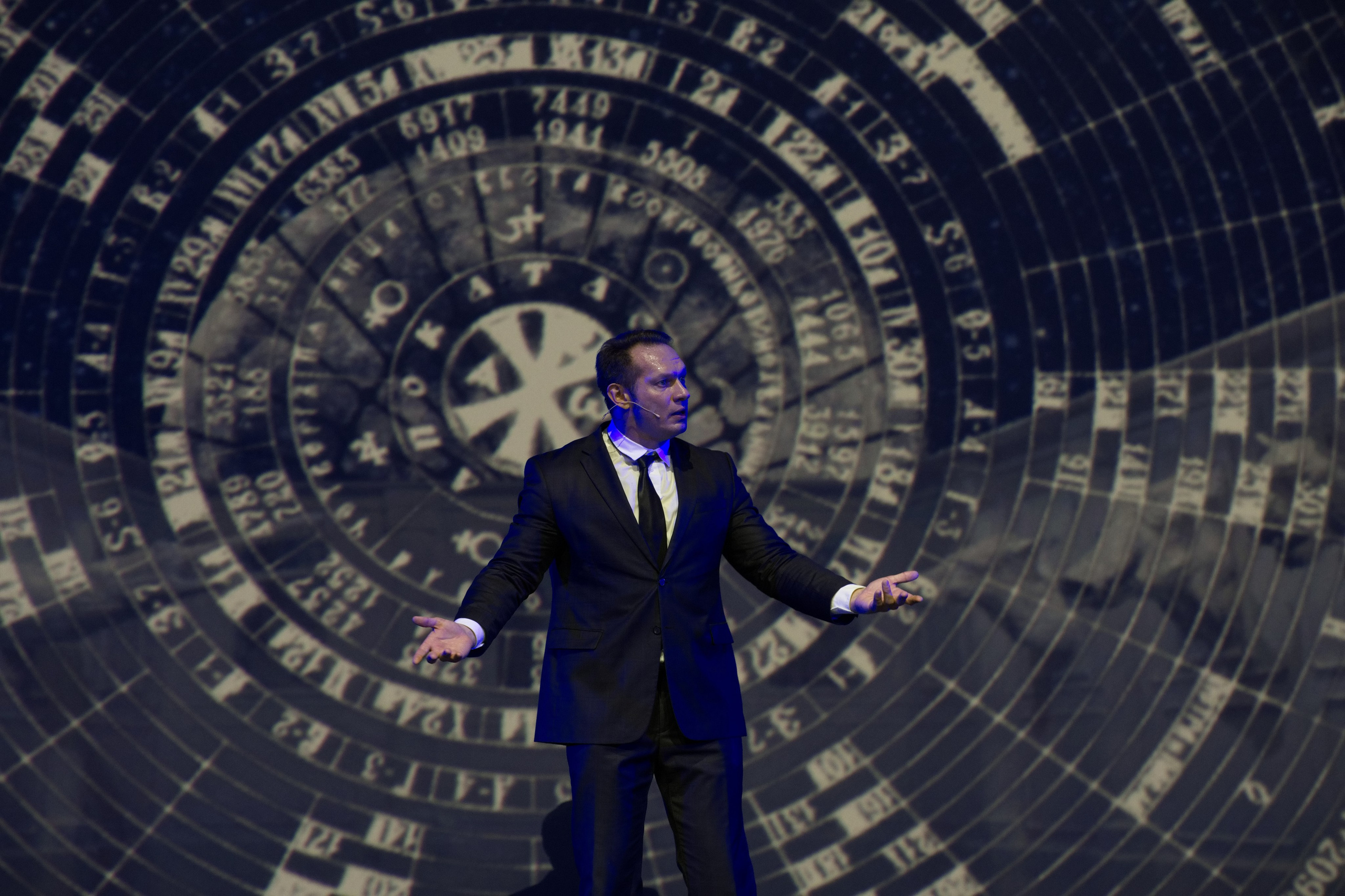 Театр И-Он, Мюнхгаузен. Семейный и детский фотограф Антон Зорин