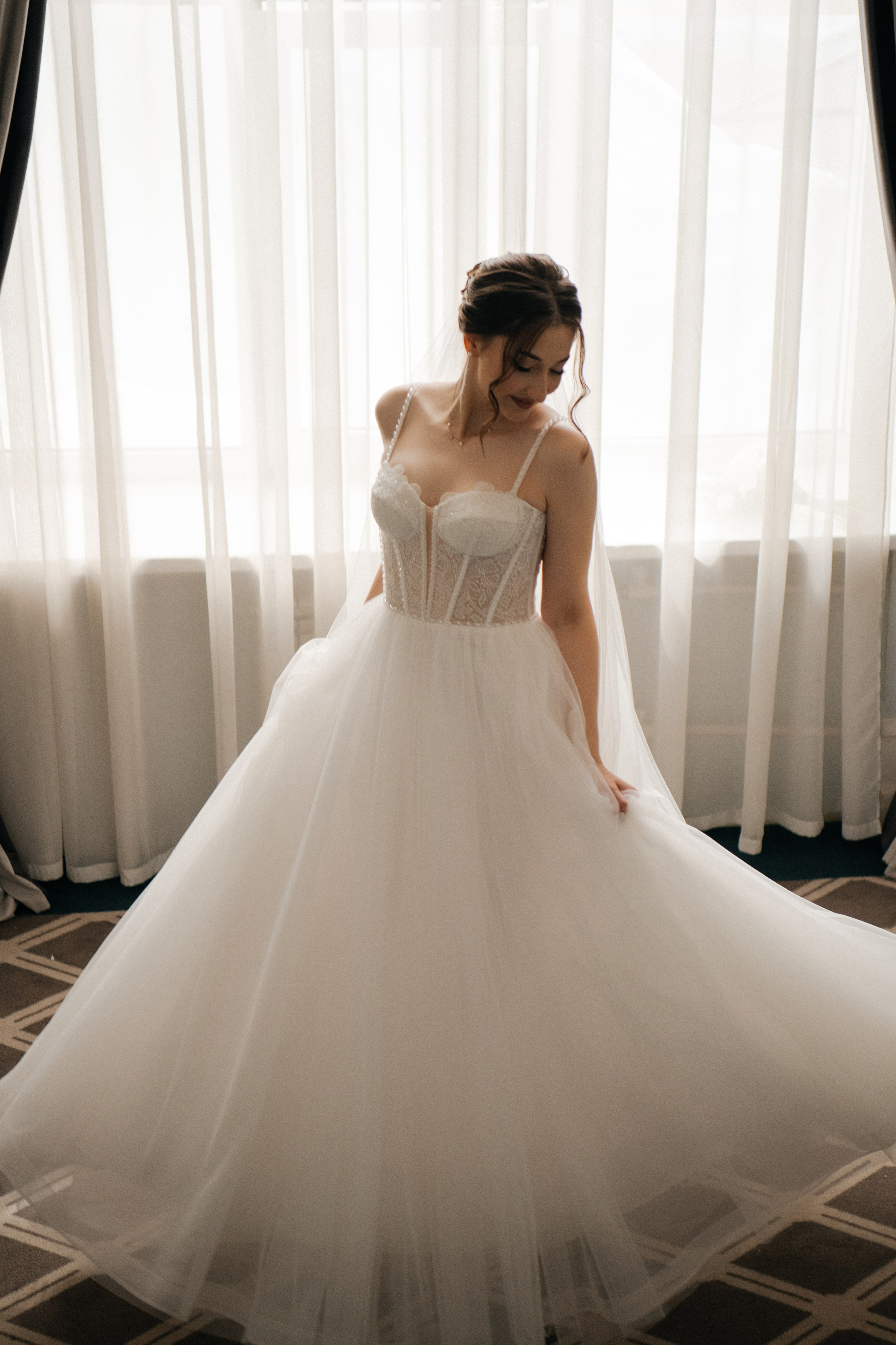 alt="Свадебная фотосессия в Барнауле. Свадебный фотограф Анна Глухова"