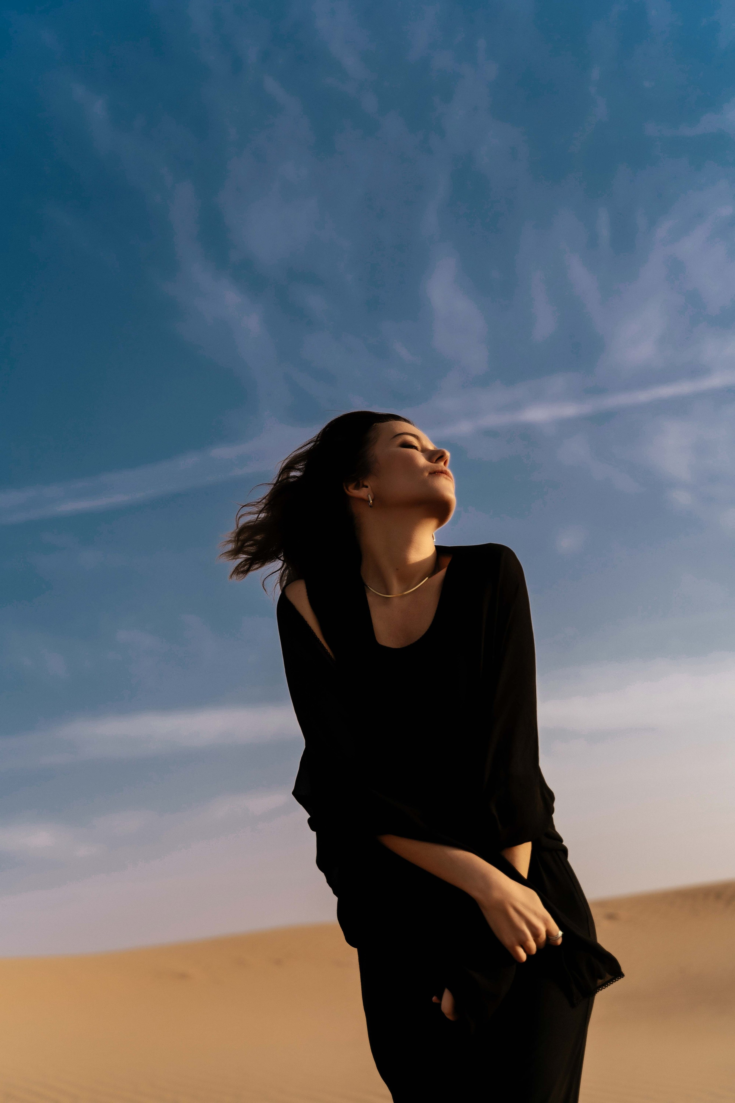 Наташа в пустыне 22 год. Фотограф и видеограф в Москве и Абу Даби Мария Кулагина